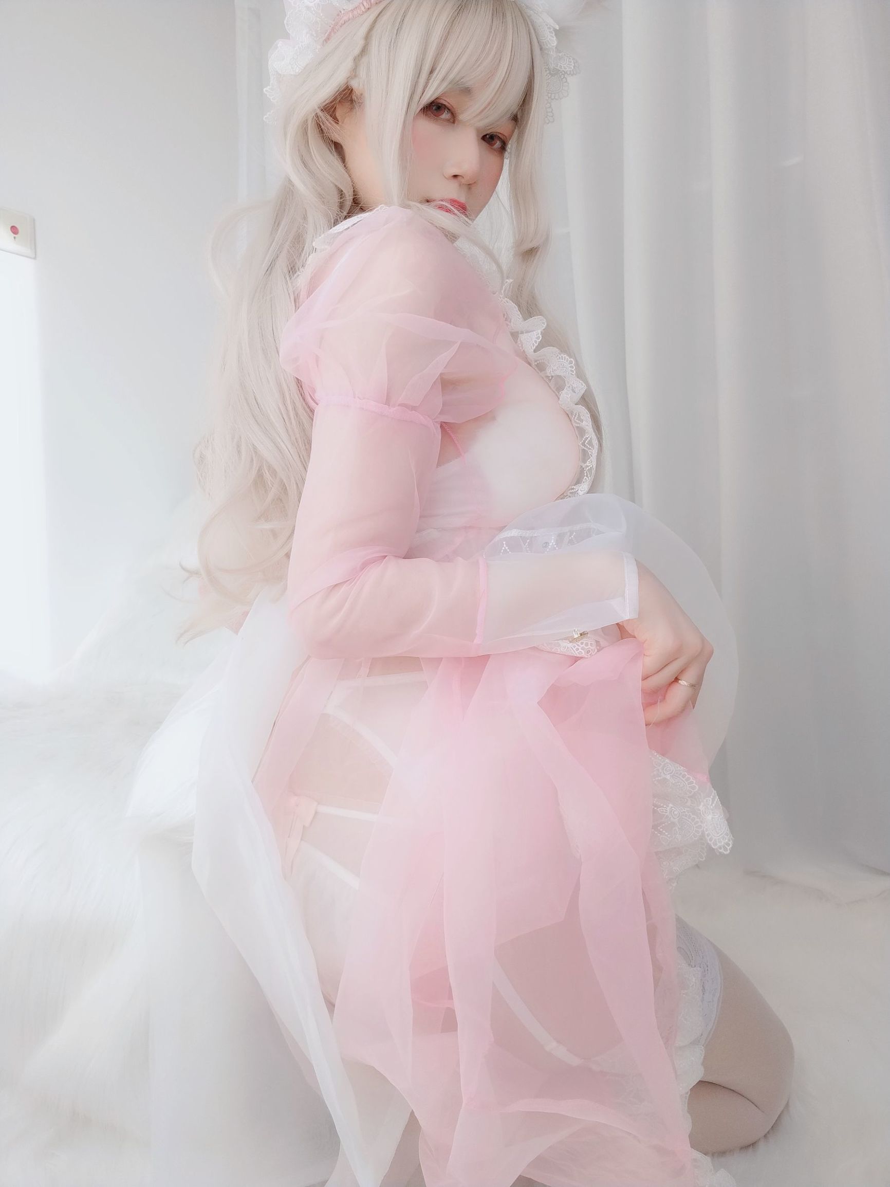 コーサーお姉さん白銀 メイド小さなウサギ