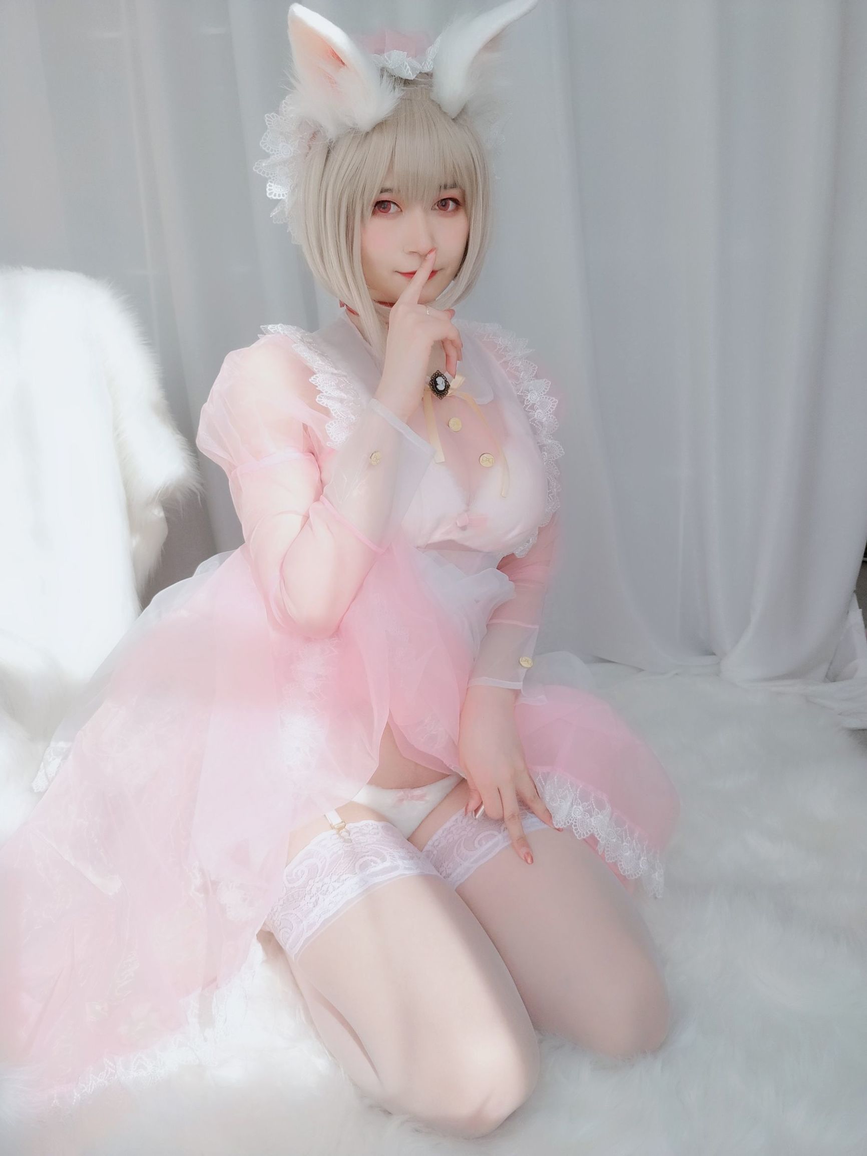 โคเซอร์พี่สาวเงิน เมดกระต่ายน้อย