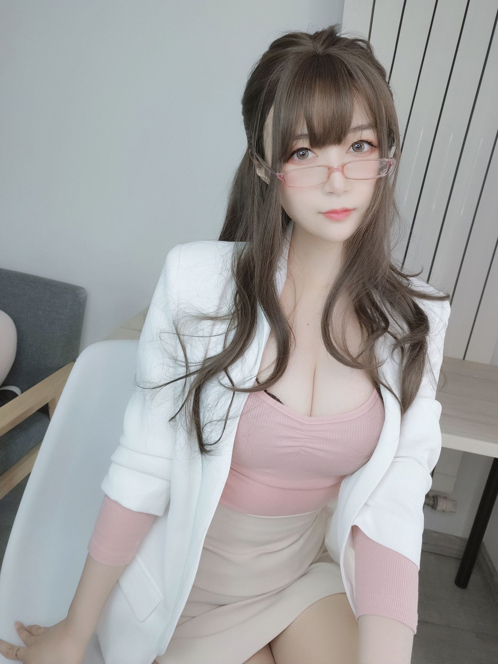 โคเซอร์เซี่ยวเจี๋ยไป่หยิน หวานสวยรุ่นน้อง