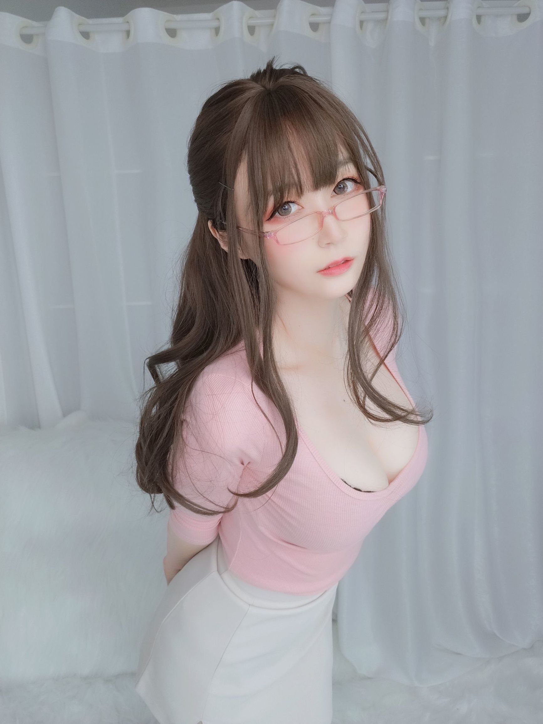 코서 아가씨 백은, 달콤하고 아름다운 후배