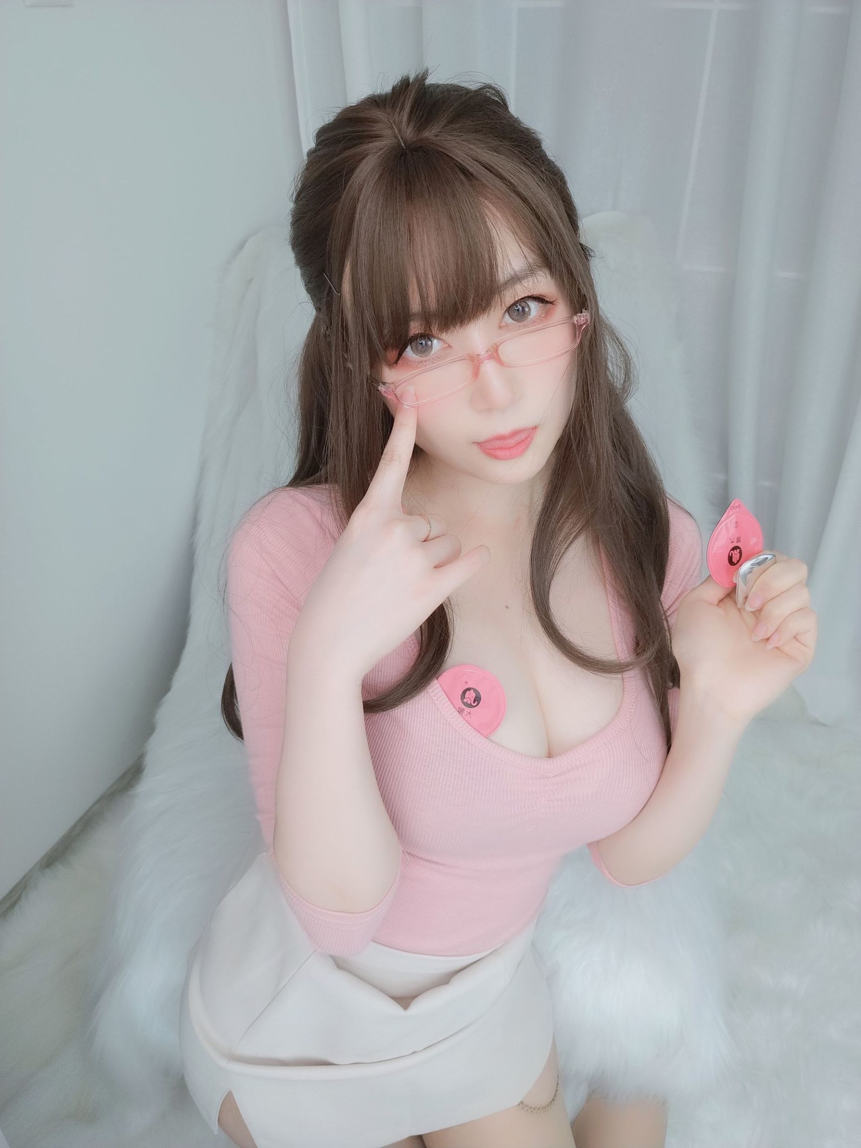 코서 아가씨 백은, 달콤하고 아름다운 후배