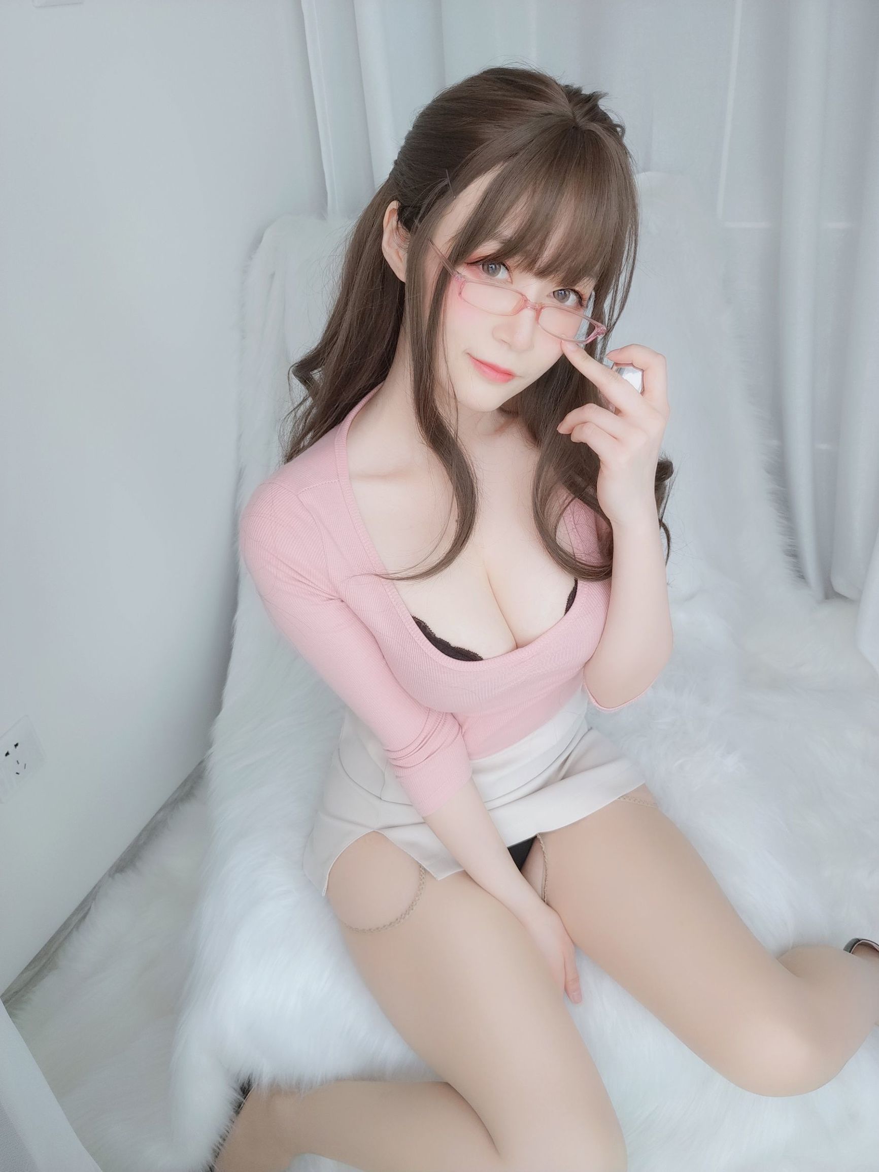 코서 아가씨 백은, 달콤하고 아름다운 후배