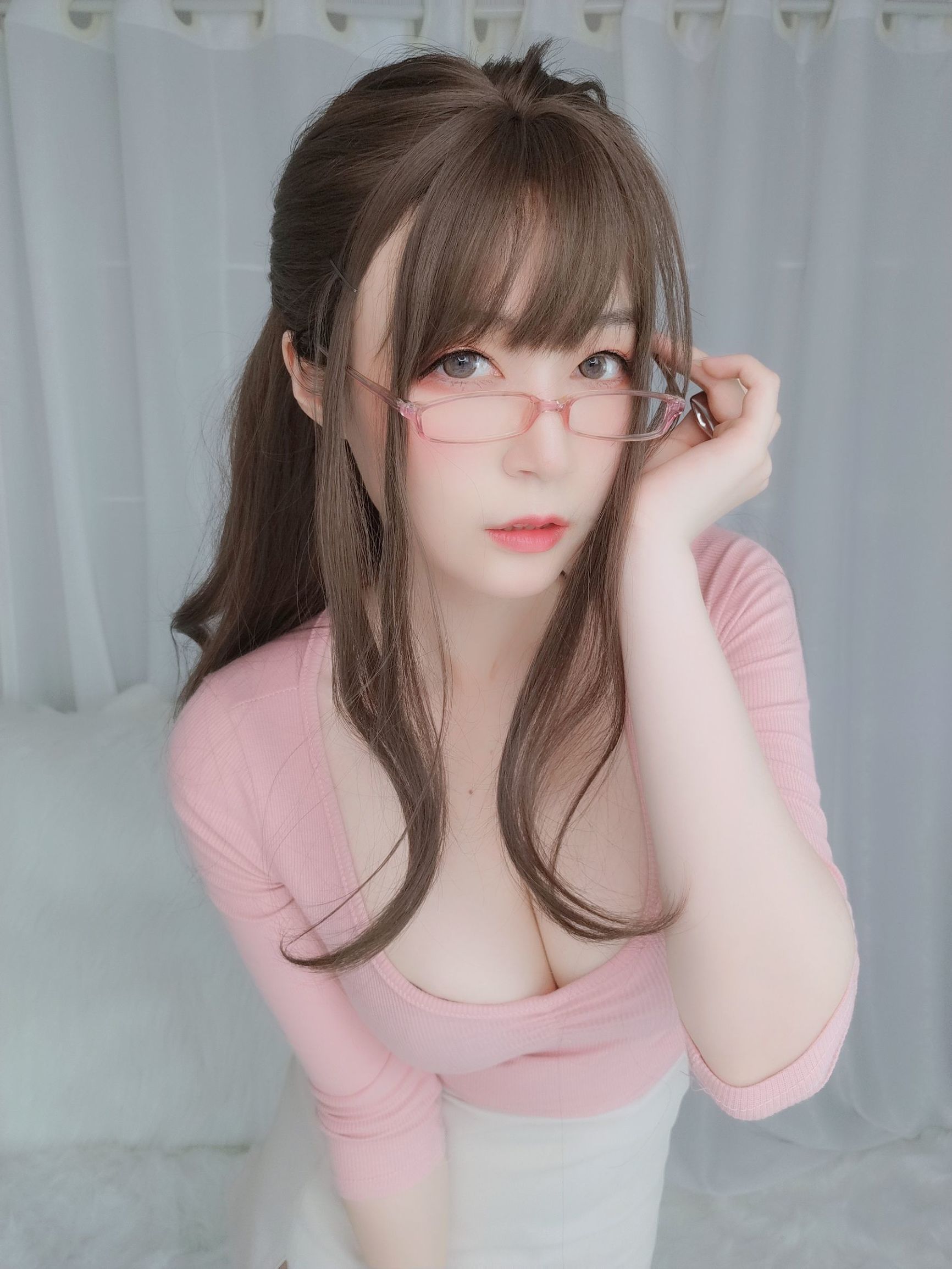 코서 아가씨 백은, 달콤하고 아름다운 후배