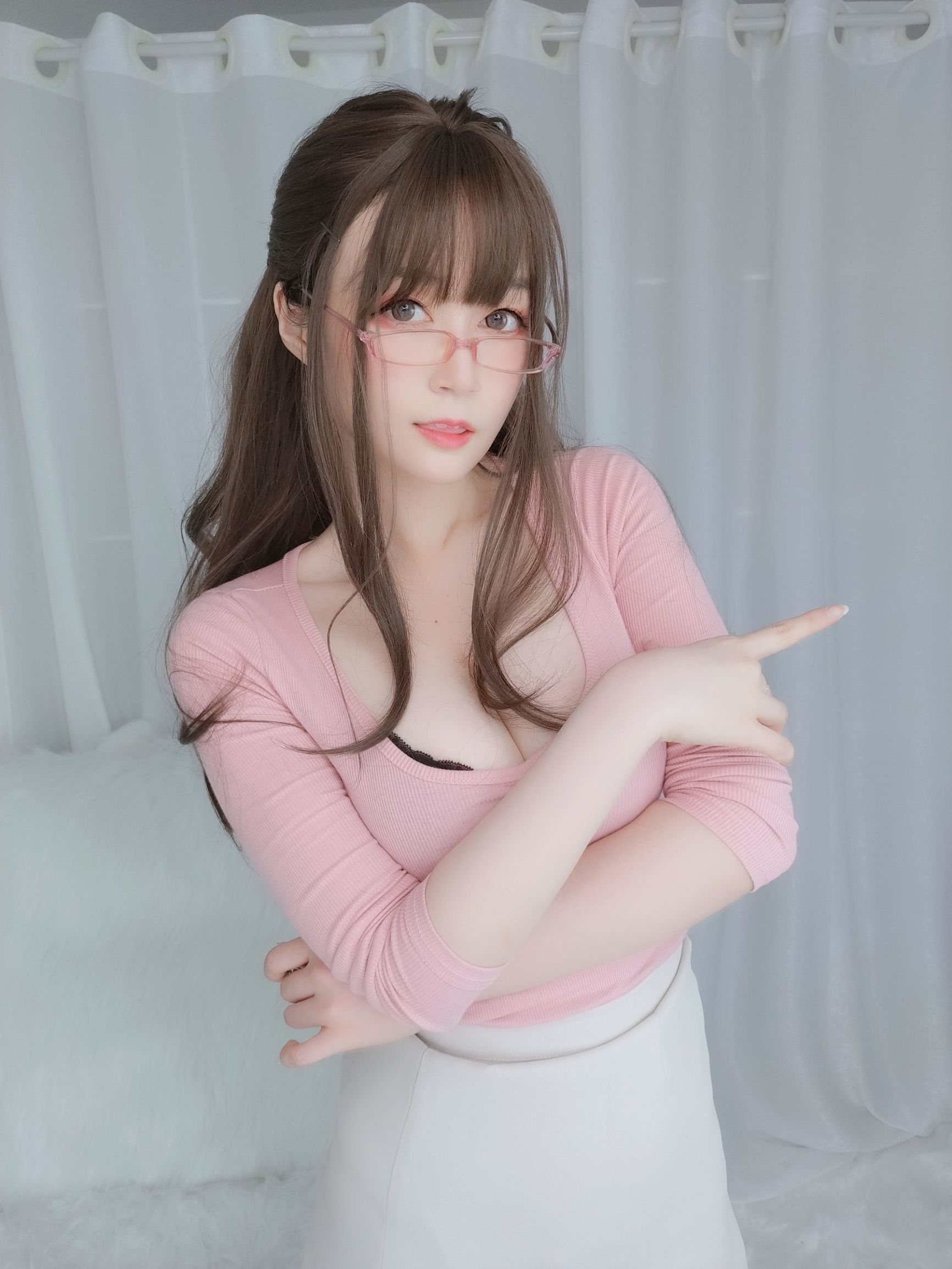 코서 아가씨 백은, 달콤하고 아름다운 후배
