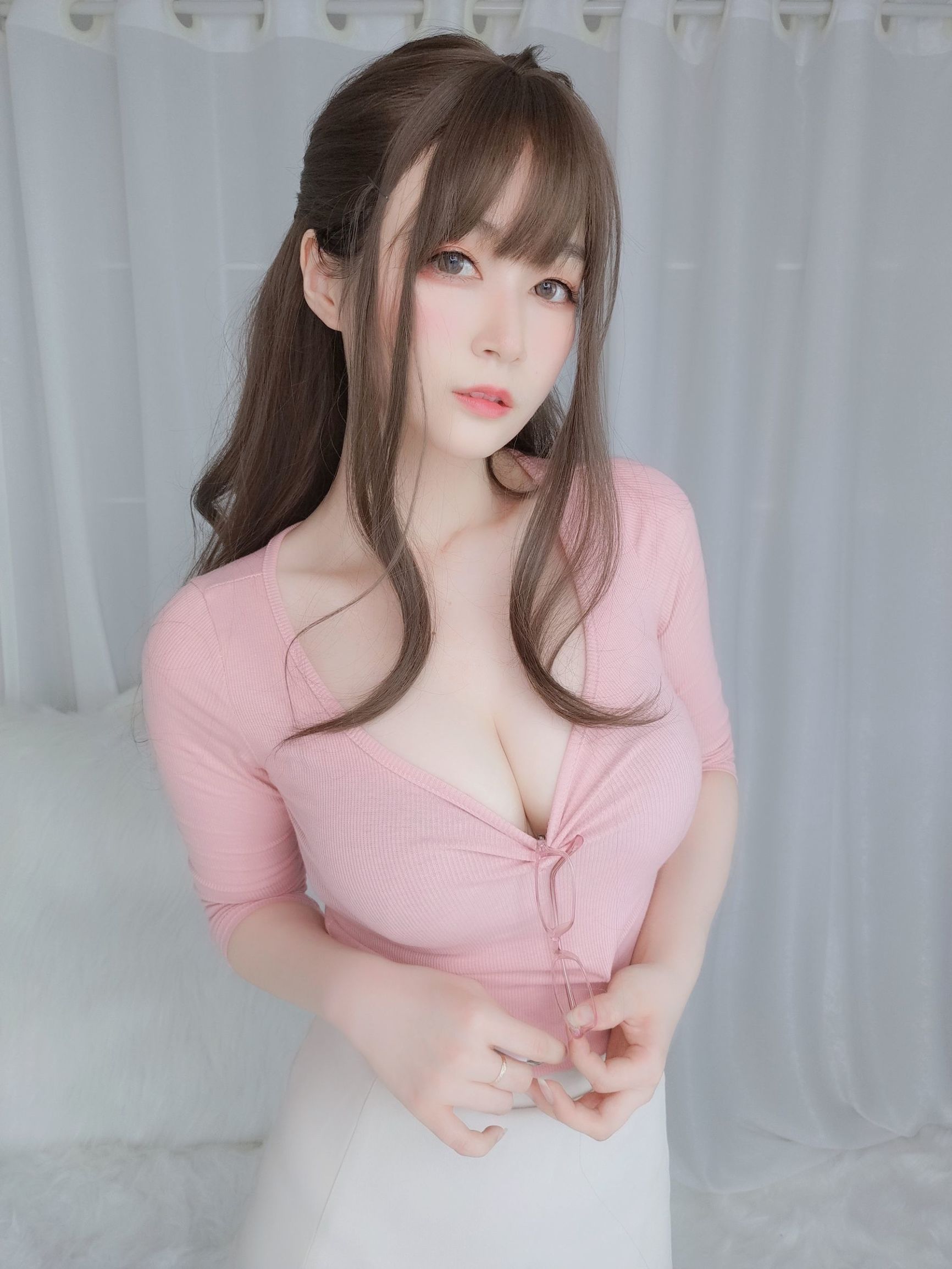 코서 아가씨 백은, 달콤하고 아름다운 후배