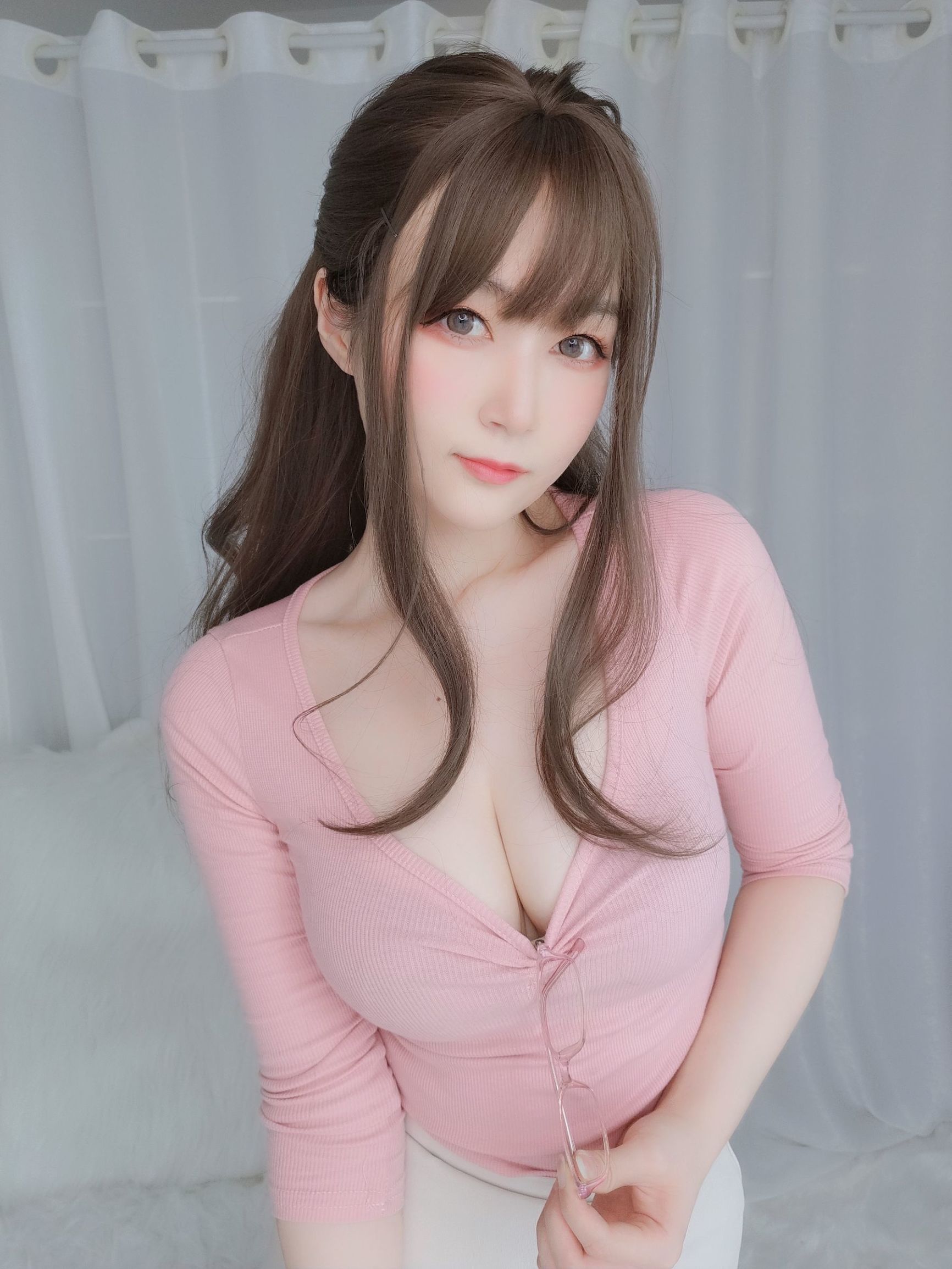 코서 아가씨 백은, 달콤하고 아름다운 후배