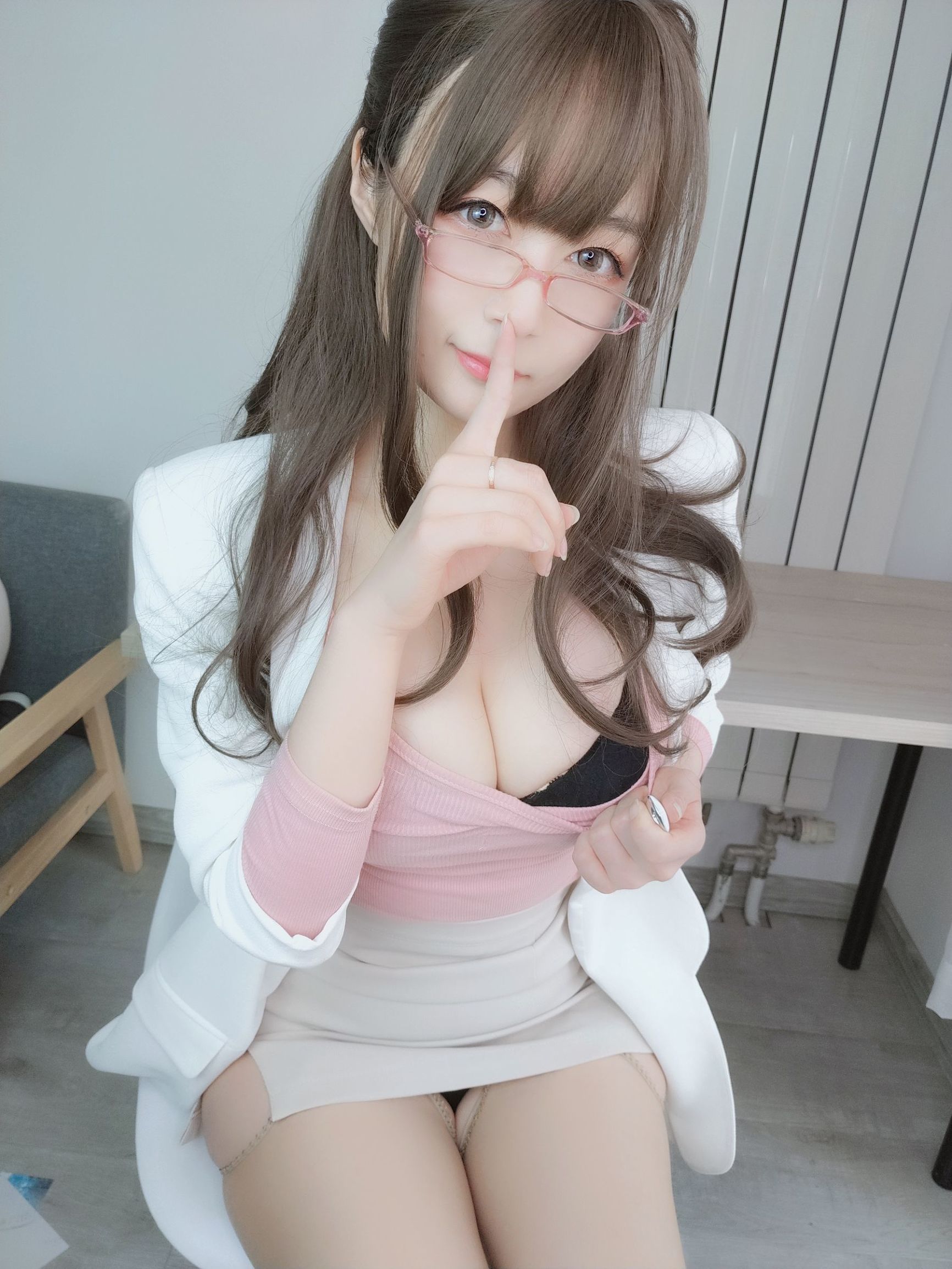 โคเซอร์เซี่ยวเจี๋ยไป่หยิน หวานสวยรุ่นน้อง