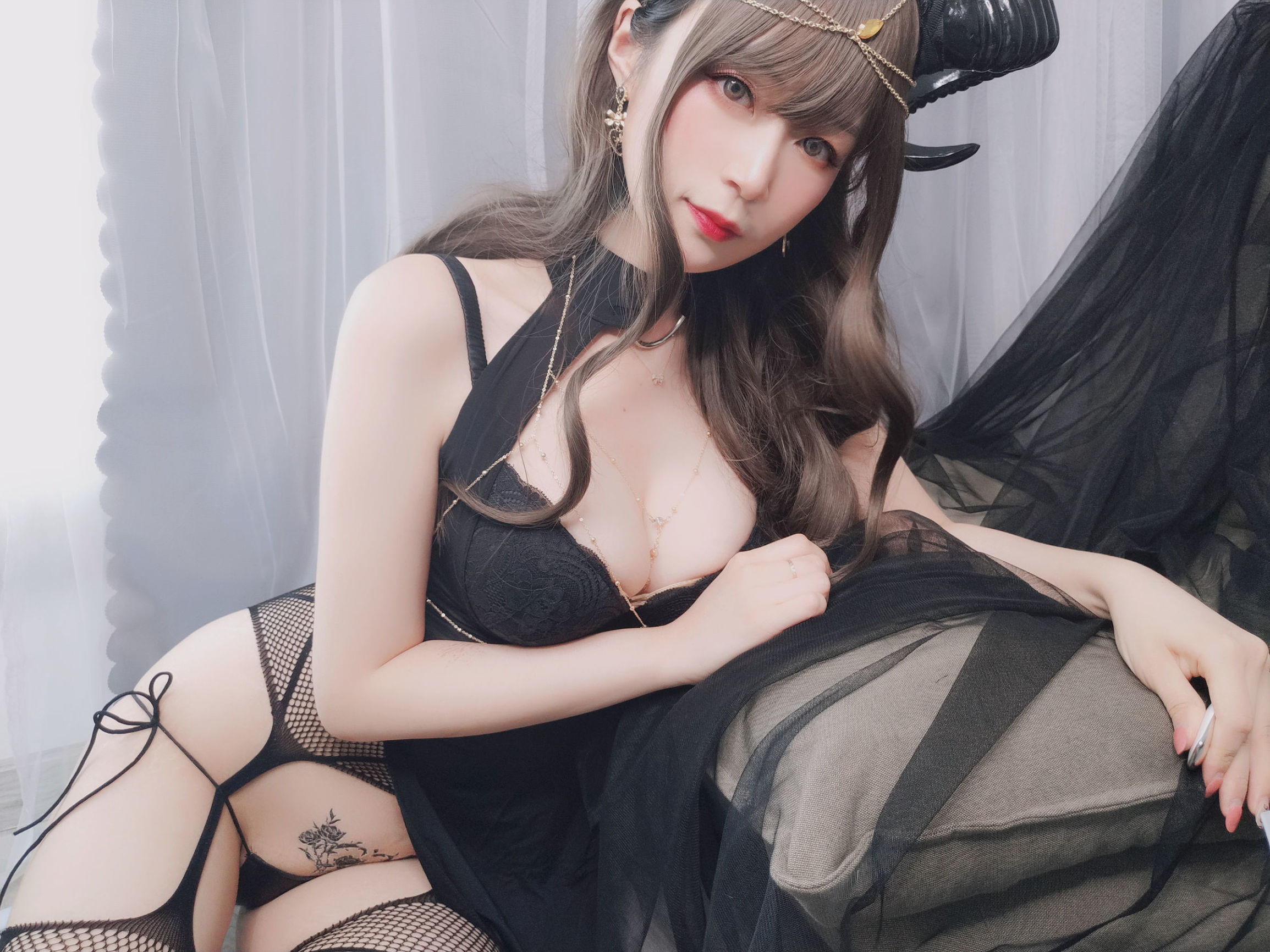 Coser Miss Silver Black Mountain Succubus