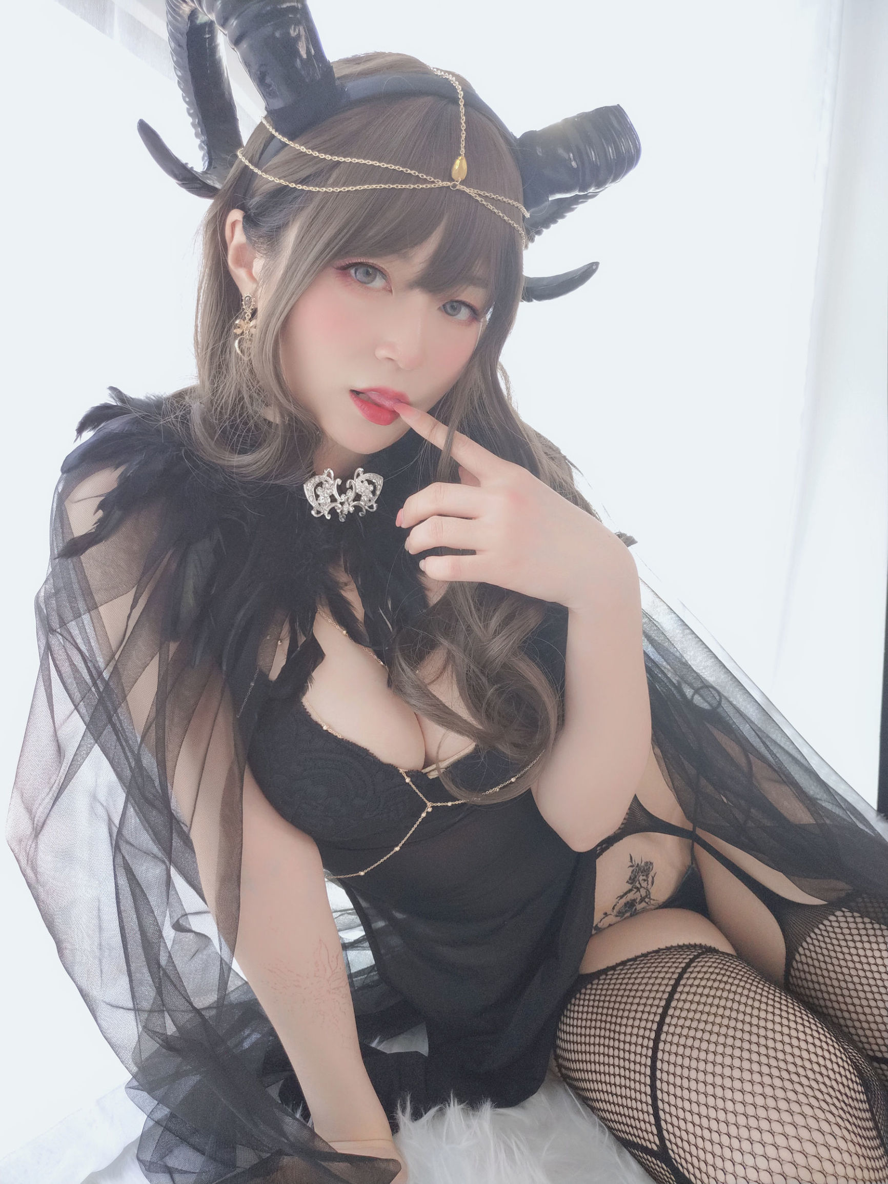 科瑟小姐姐白銀 黑山魅魔