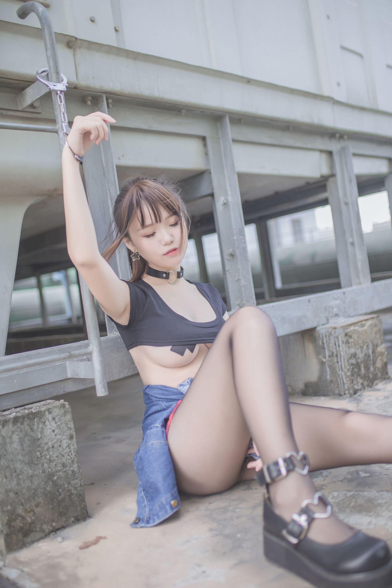 Yoko Trại Hạ « Ca Rô Đỏ »