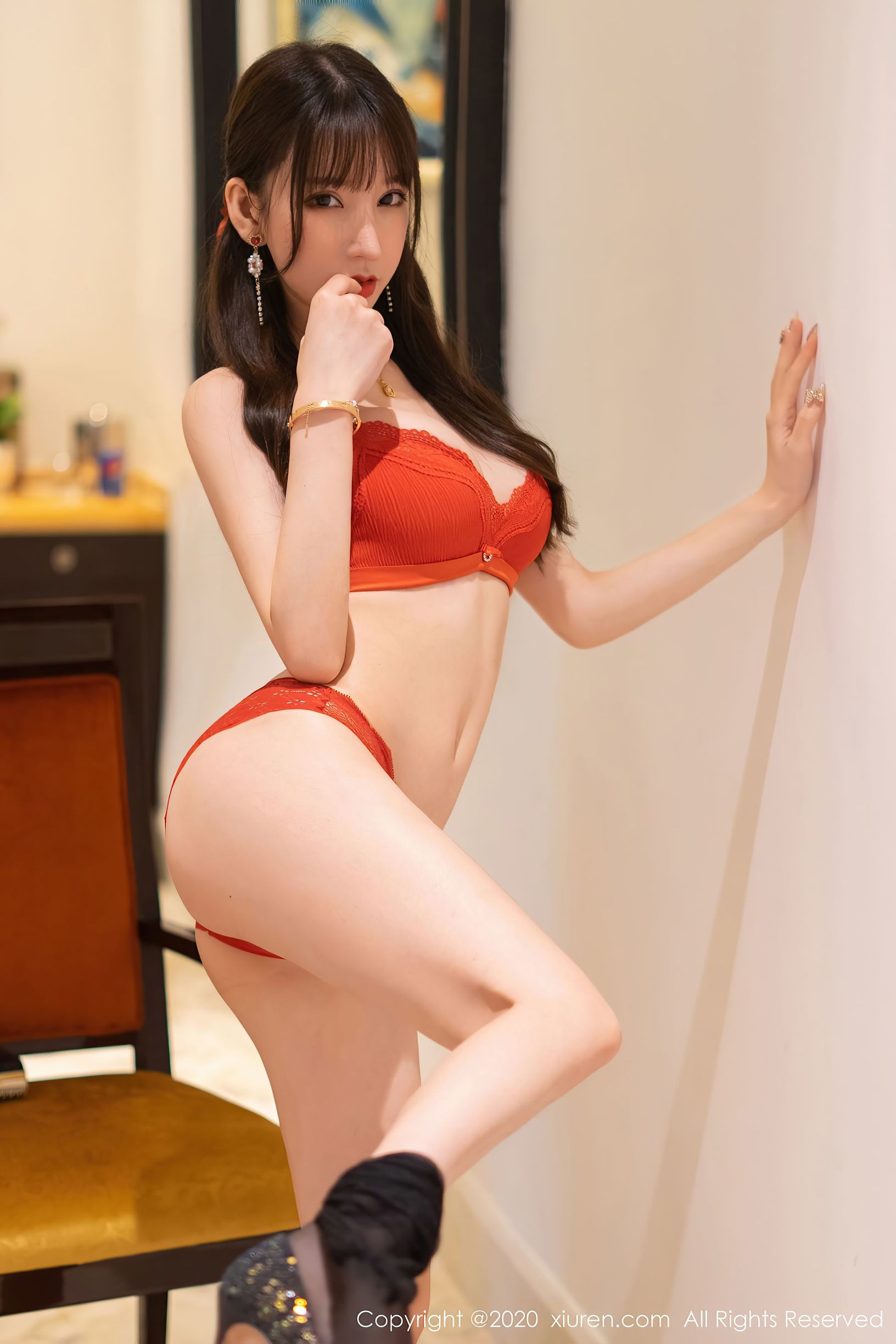 XiuRen] No.2418 Zhou Yu Xi Sandy