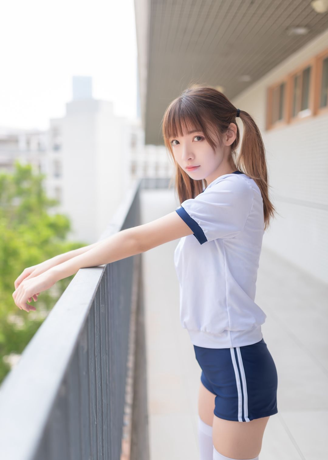 Sexy white silk JK beautiful legs school uniform temptation tasting the goddess's delicate body