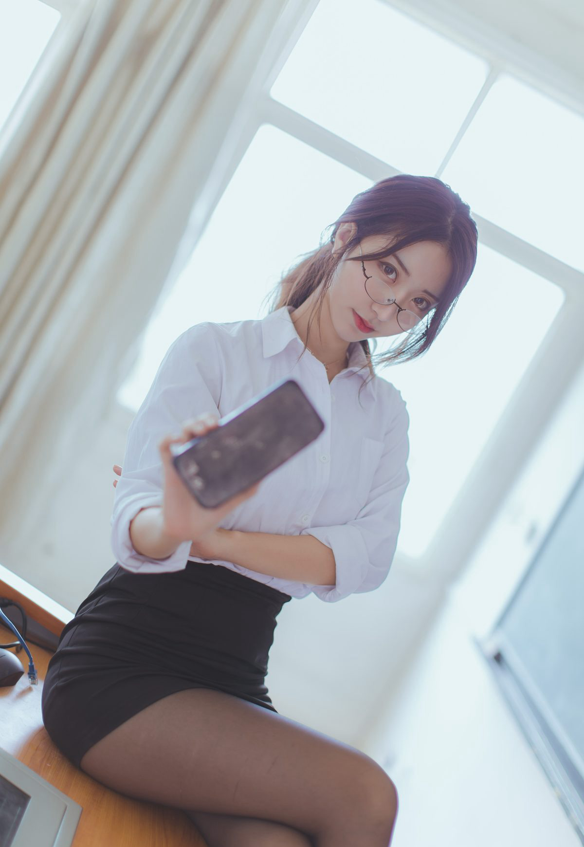 Đồng phục gợi cảm giáo viên tất đen giày cao gót Hắc Xuyên gợi cảm cosplay cám dỗ 2021 tập ảnh mới nhất