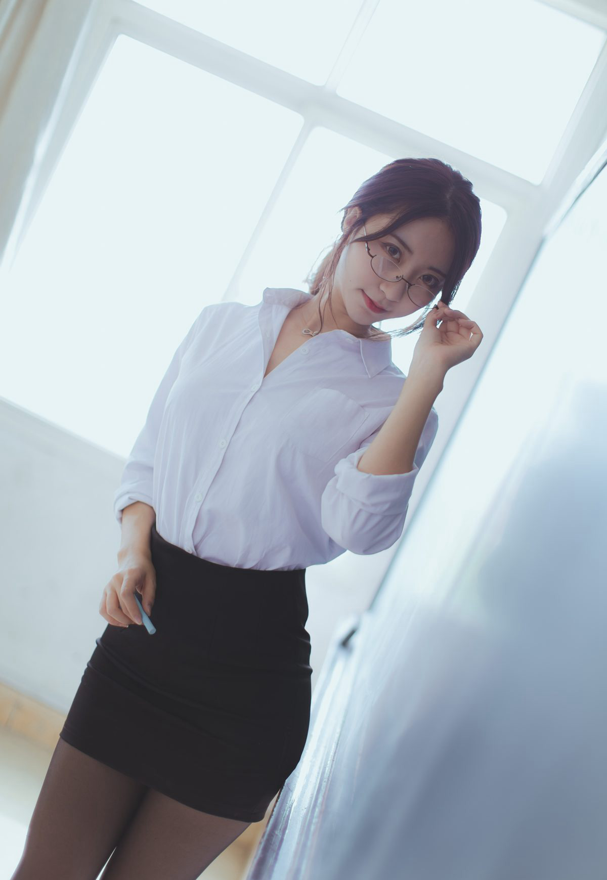 Đồng phục gợi cảm giáo viên tất đen giày cao gót Hắc Xuyên gợi cảm cosplay cám dỗ 2021 tập ảnh mới nhất
