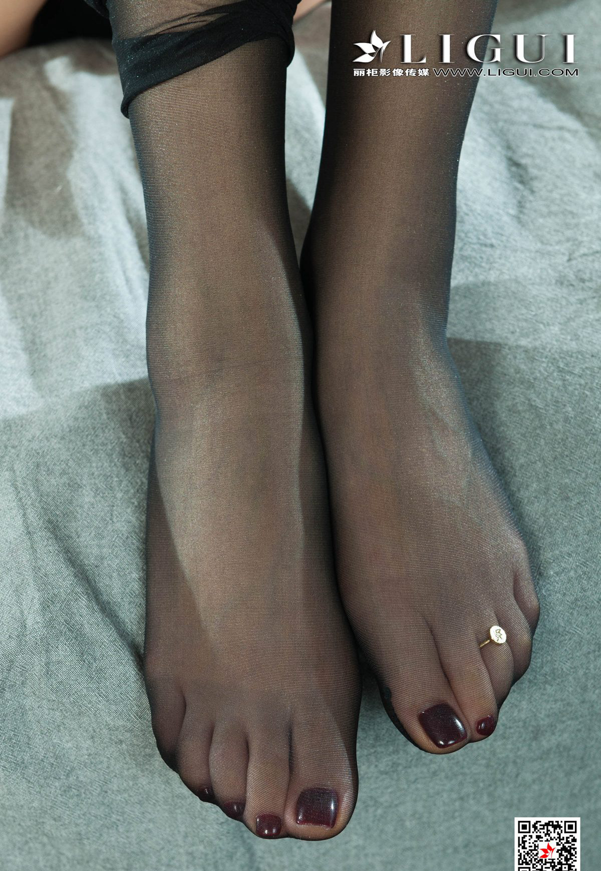 Extreme Quality High-Appearance Beautiful Young Married Woman Sexy Ultra-Thin Black Silk Beautiful Legs HD Jade Feet Large Image 2021