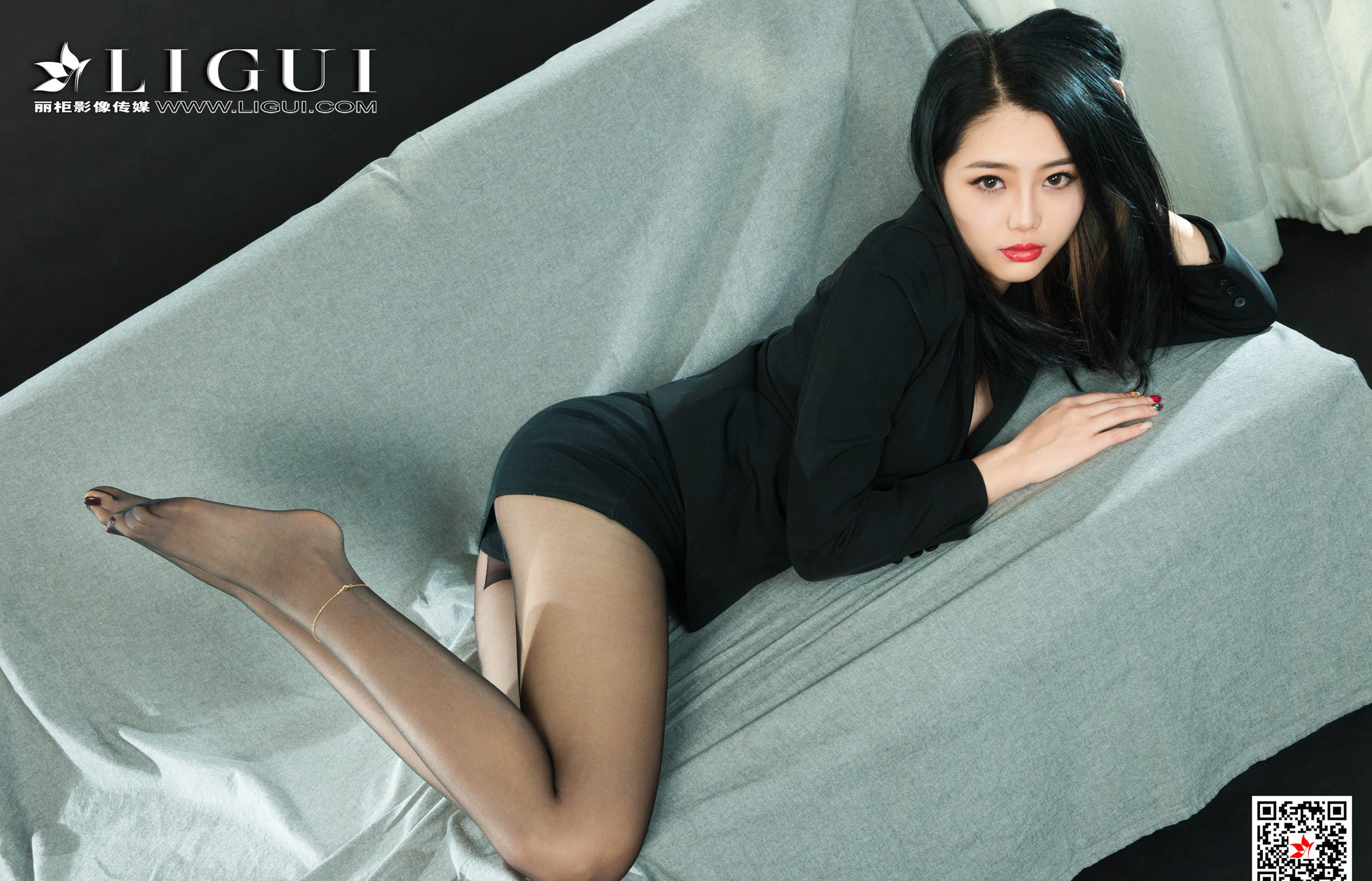 Extreme Quality High-Appearance Beautiful Young Married Woman Sexy Ultra-Thin Black Silk Beautiful Legs HD Jade Feet Large Image 2021