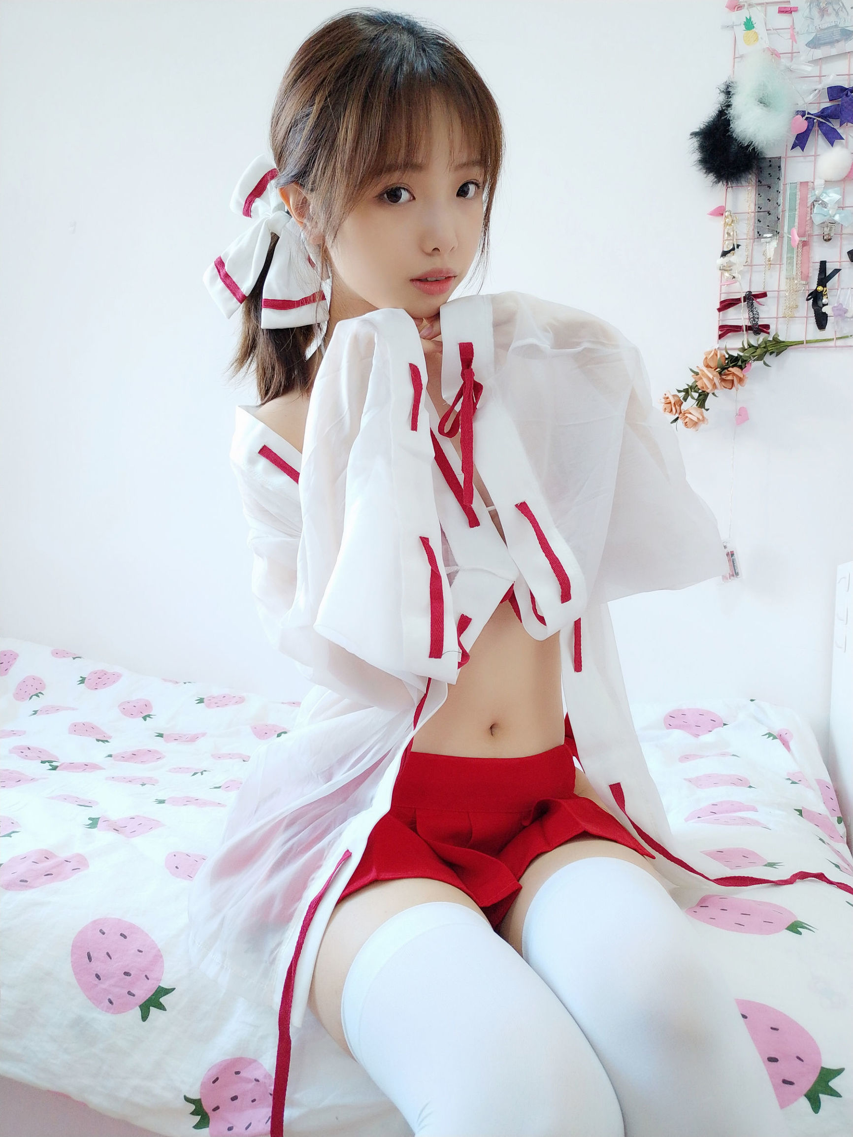 コスプレ写真] アニメブロガーウェンメイ - セルフィー本（1号本）巫女