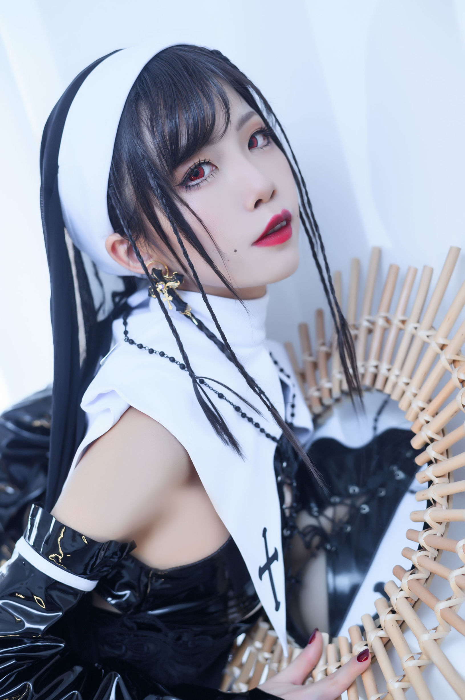 Cosplay Ảnh] Blogger Anime Shui Miao Aqua - Nữ Tu