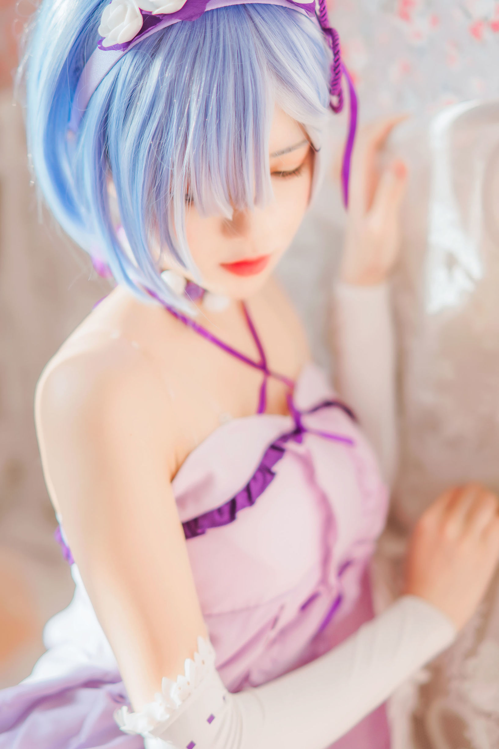 コスプレ写真] アニメブロガー シュンモモ - レムの仮眠ドレス