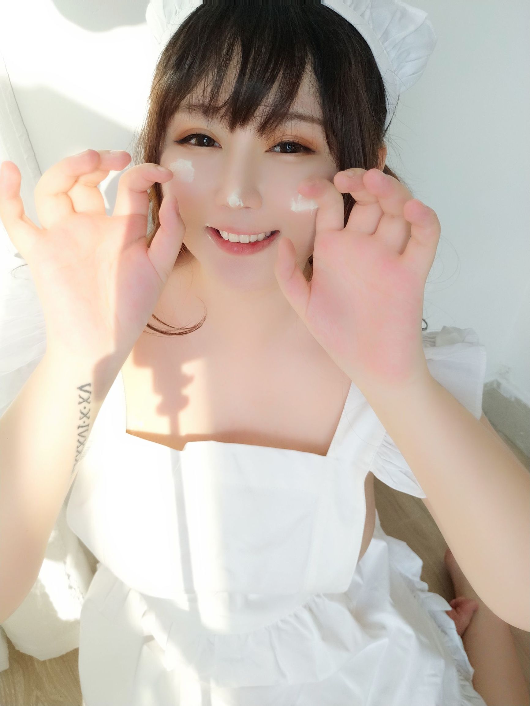 コスプレ写真] 蜜桃少女は依ちゃんや - 小厨娘