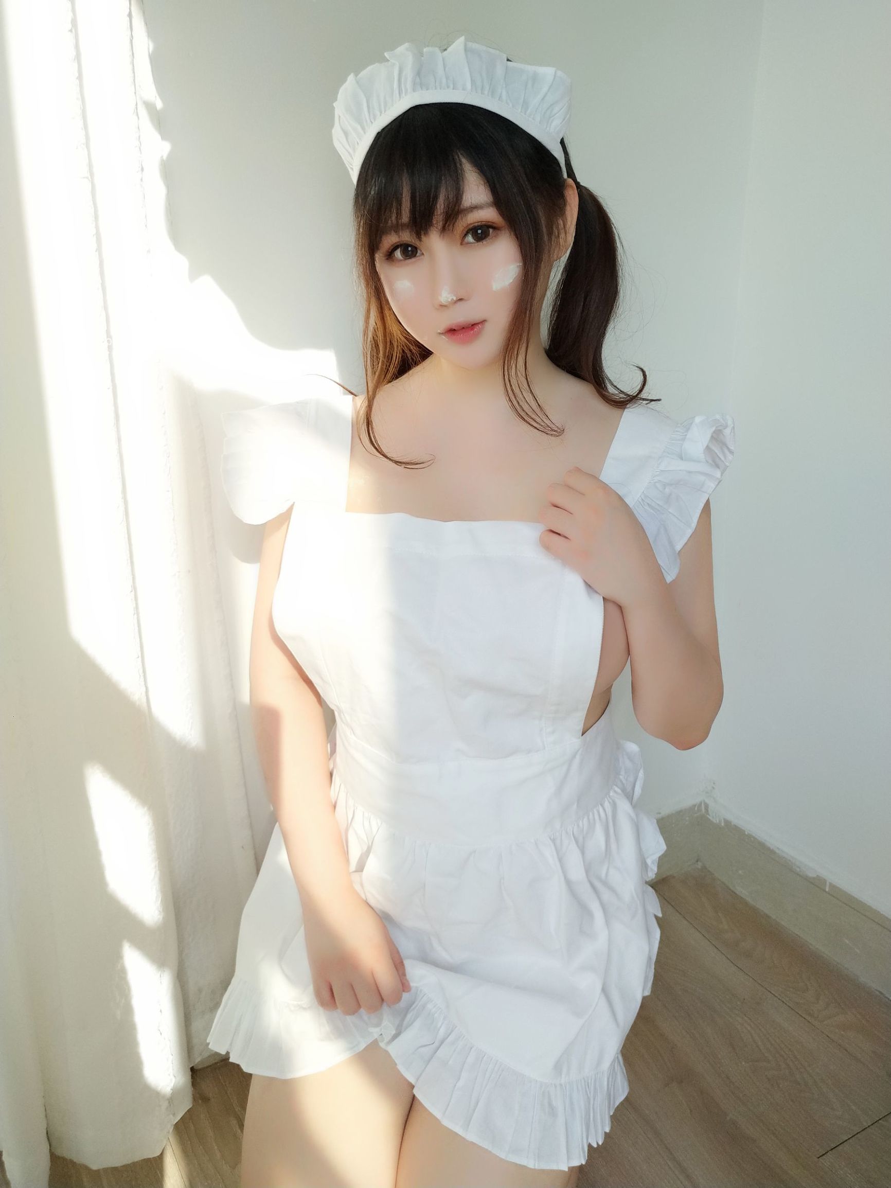コスプレ写真] 蜜桃少女は依ちゃんや - 小厨娘