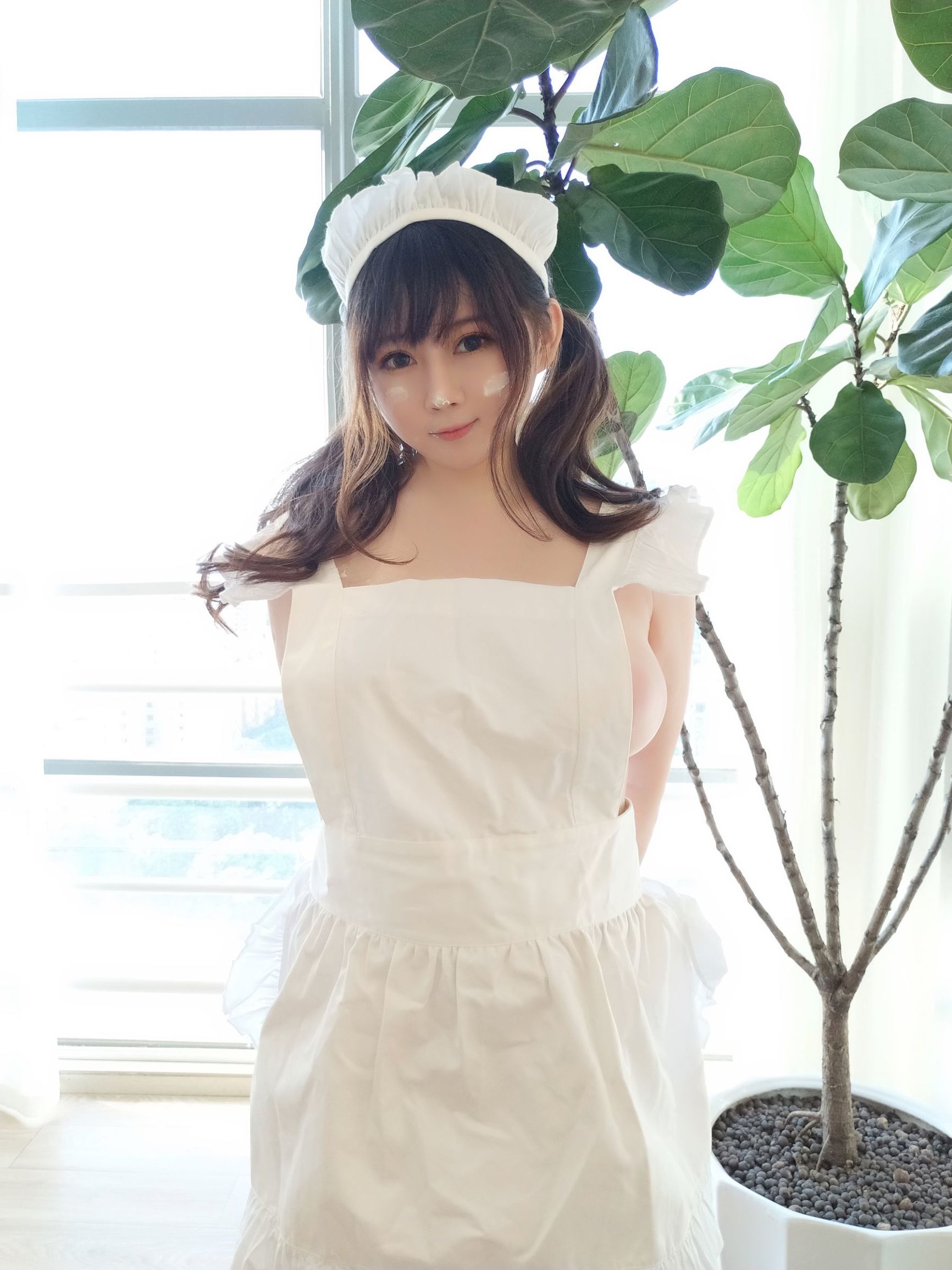 コスプレ写真] 蜜桃少女は依ちゃんや - 小厨娘