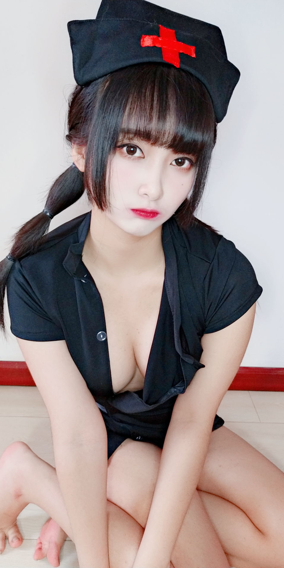 [Cosplay写真] 动漫博主洛璃 belle SAMA - 情人节小护士