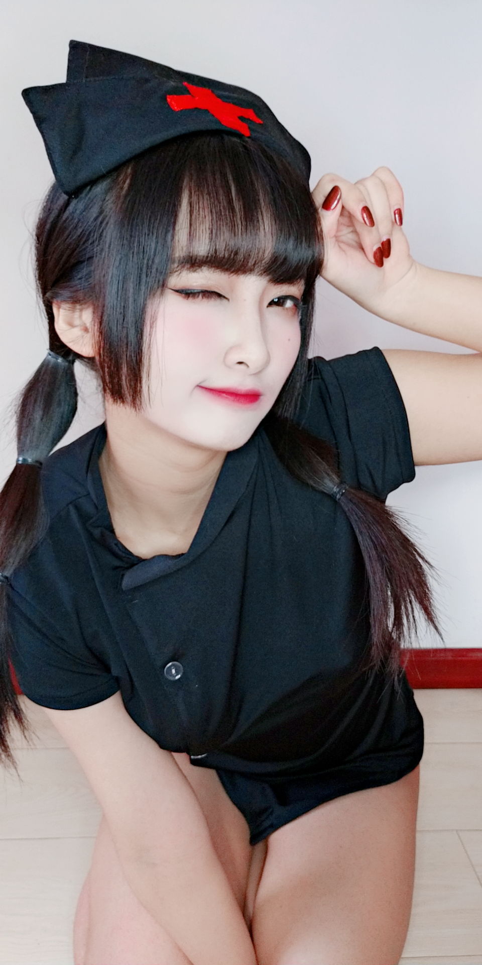 [Cosplay写真] 动漫博主洛璃 belle SAMA - 情人节小护士