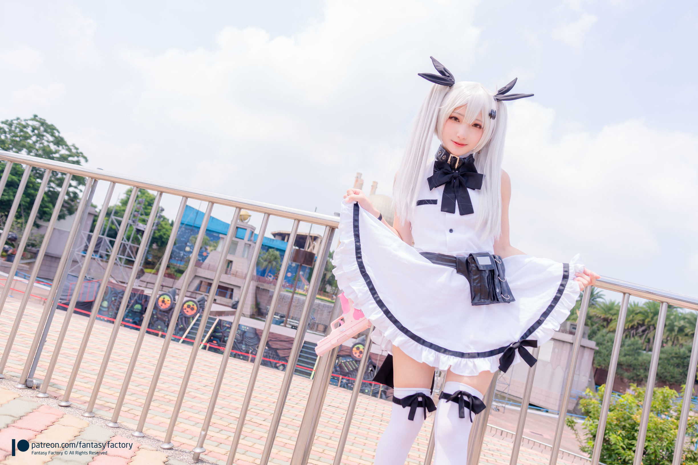 Cosplay Ảnh] Tiểu Đinh 《Fantasy Factory》 - 2019.11 Đen Trắng Voan Mỏng Tất Lưới