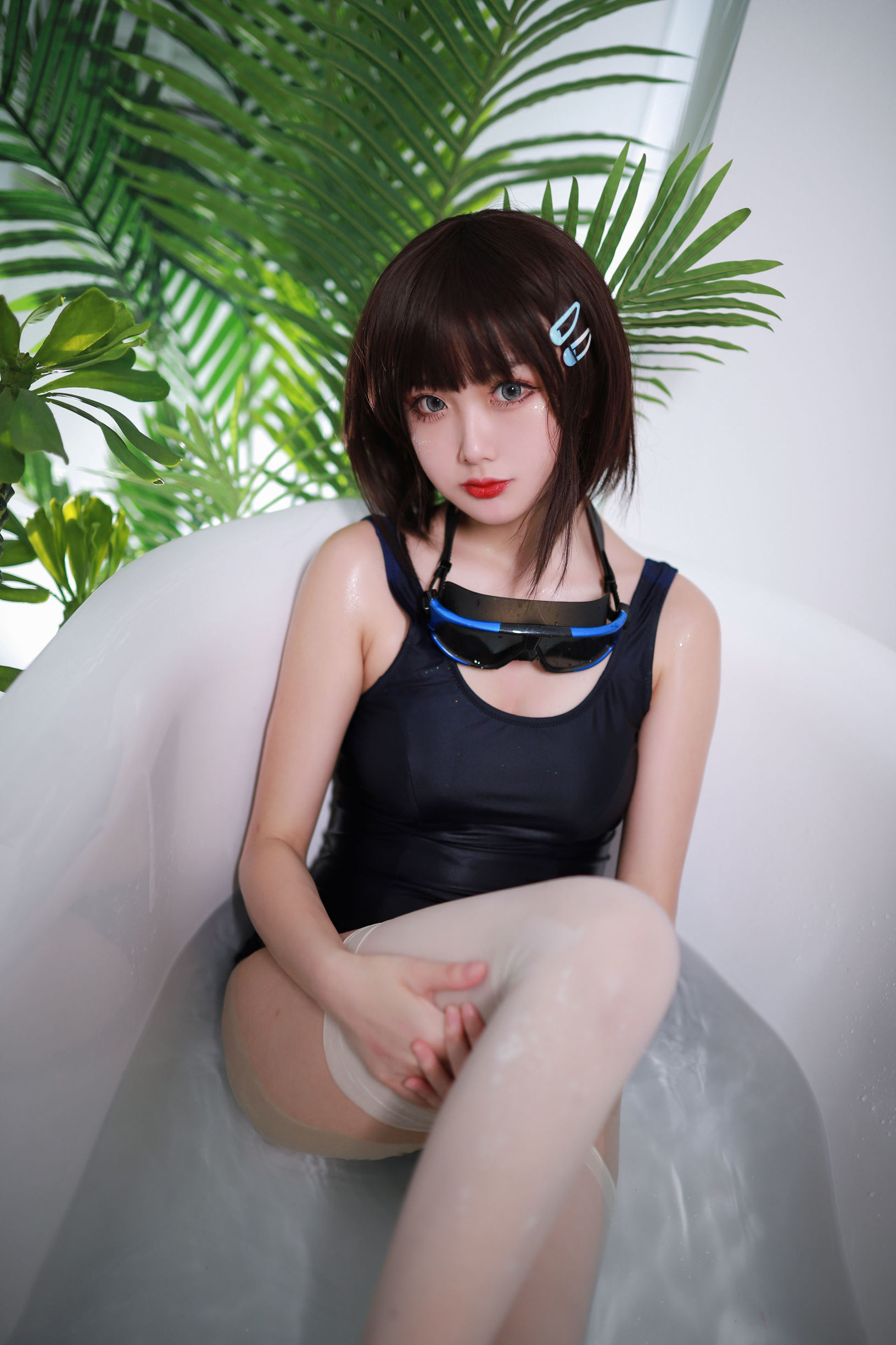 Cosplay写真] アニメブロガー あなたのダンダン - 夏の水着 浴槽