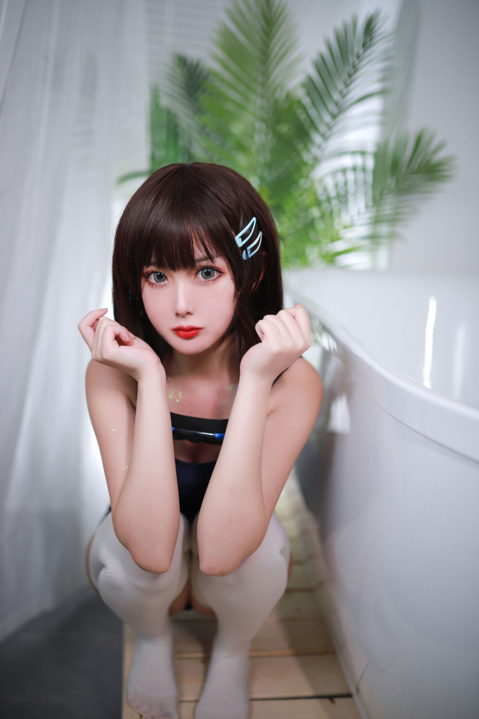 Cosplay写真] アニメブロガー あなたのダンダン - 夏の水着 浴槽