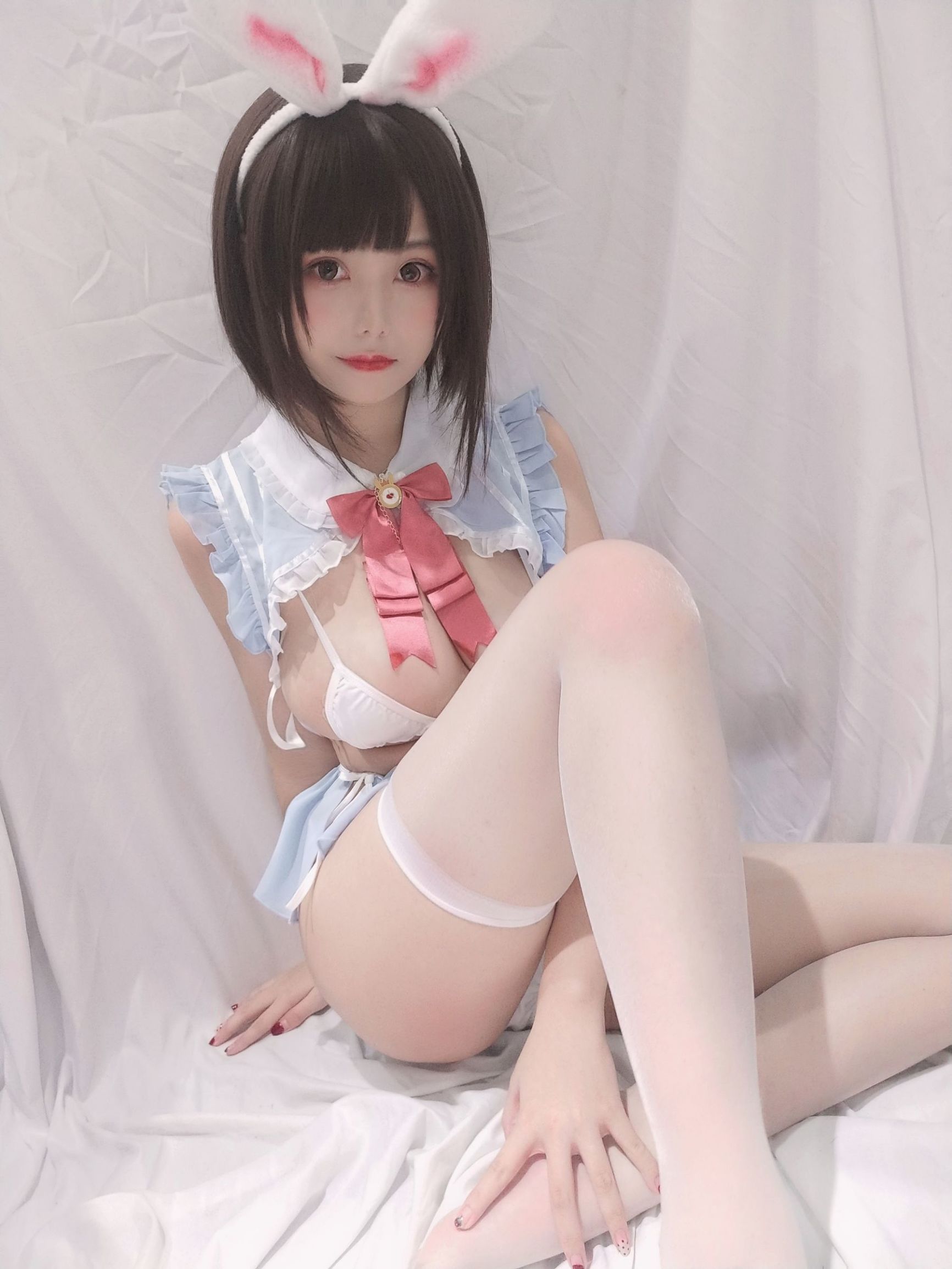 Cosplay Ảnh] Hệ moe tiểu thư Mật Trí Mèo Cưu - Tự chụp tiểu bạch thỏ
