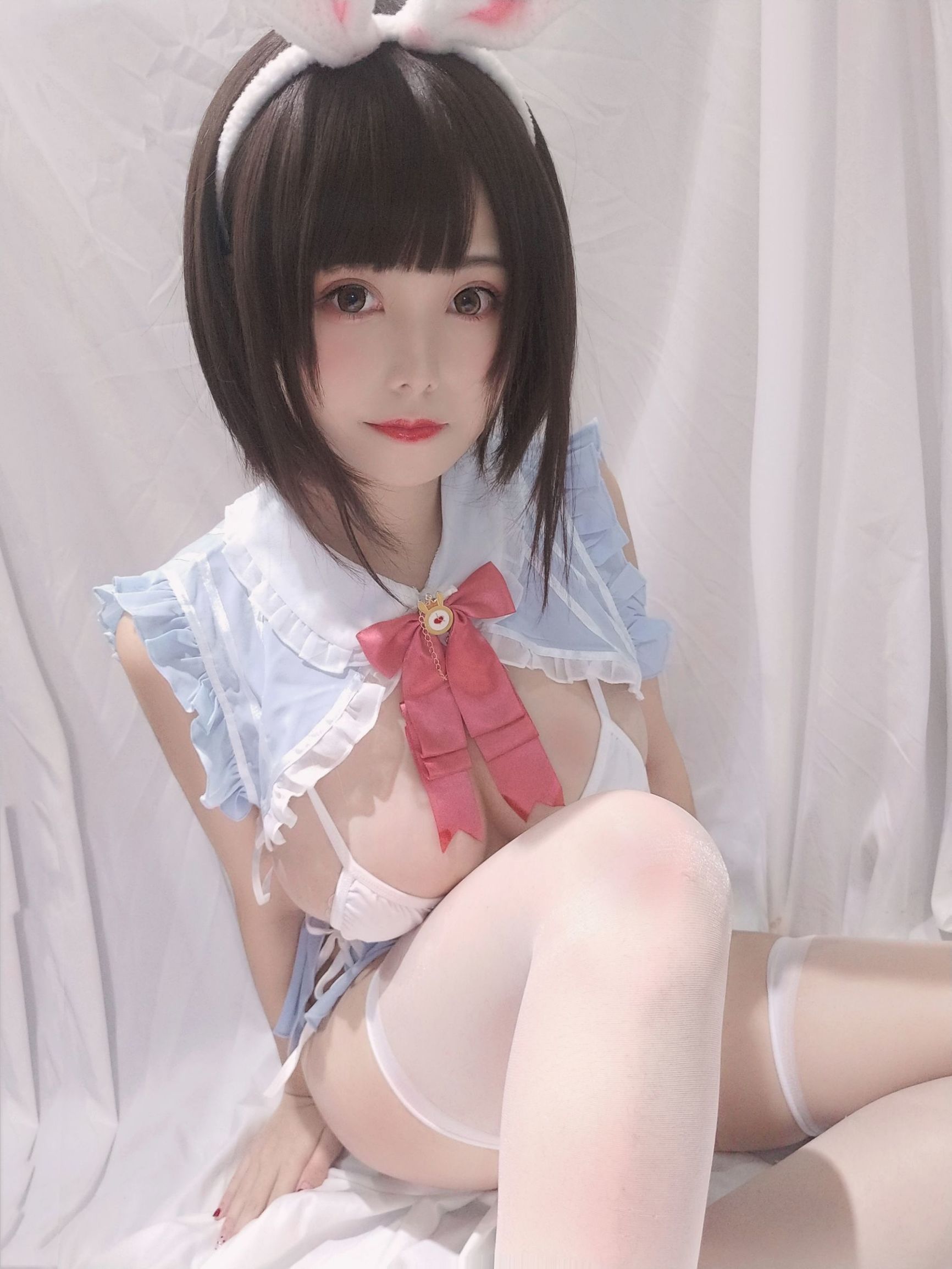 Cosplay Ảnh] Hệ moe tiểu thư Mật Trí Mèo Cưu - Tự chụp tiểu bạch thỏ