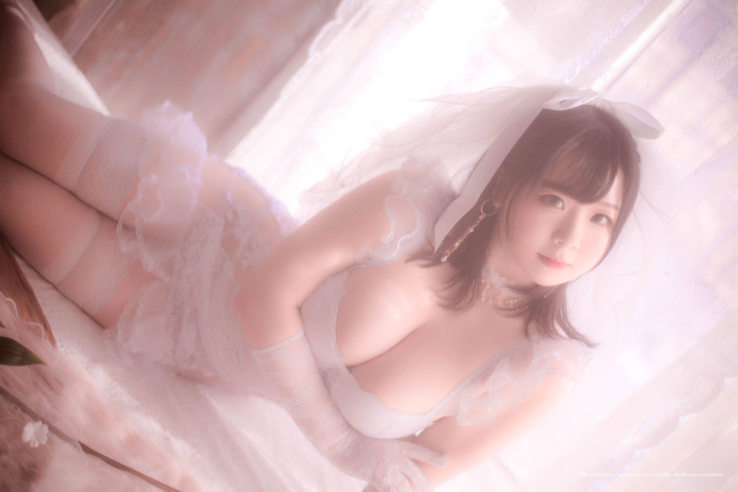 คอสเพลย์ภาพถ่าย] ปิปิไน้น่ารักมากเลย - ชุดเจ้าสาวที่พร่ามัว