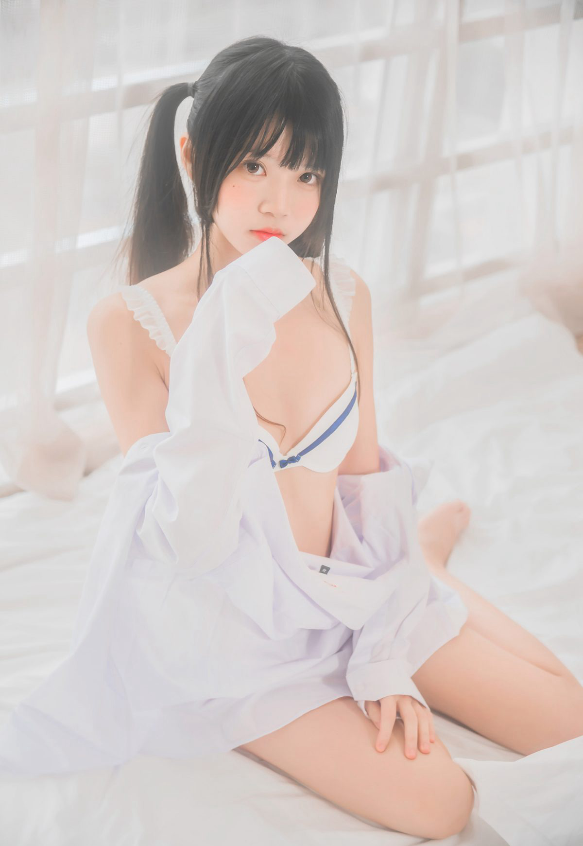 桜桃喵2021最新图集性感cosplay诱惑JK嫩白三点内衣写真