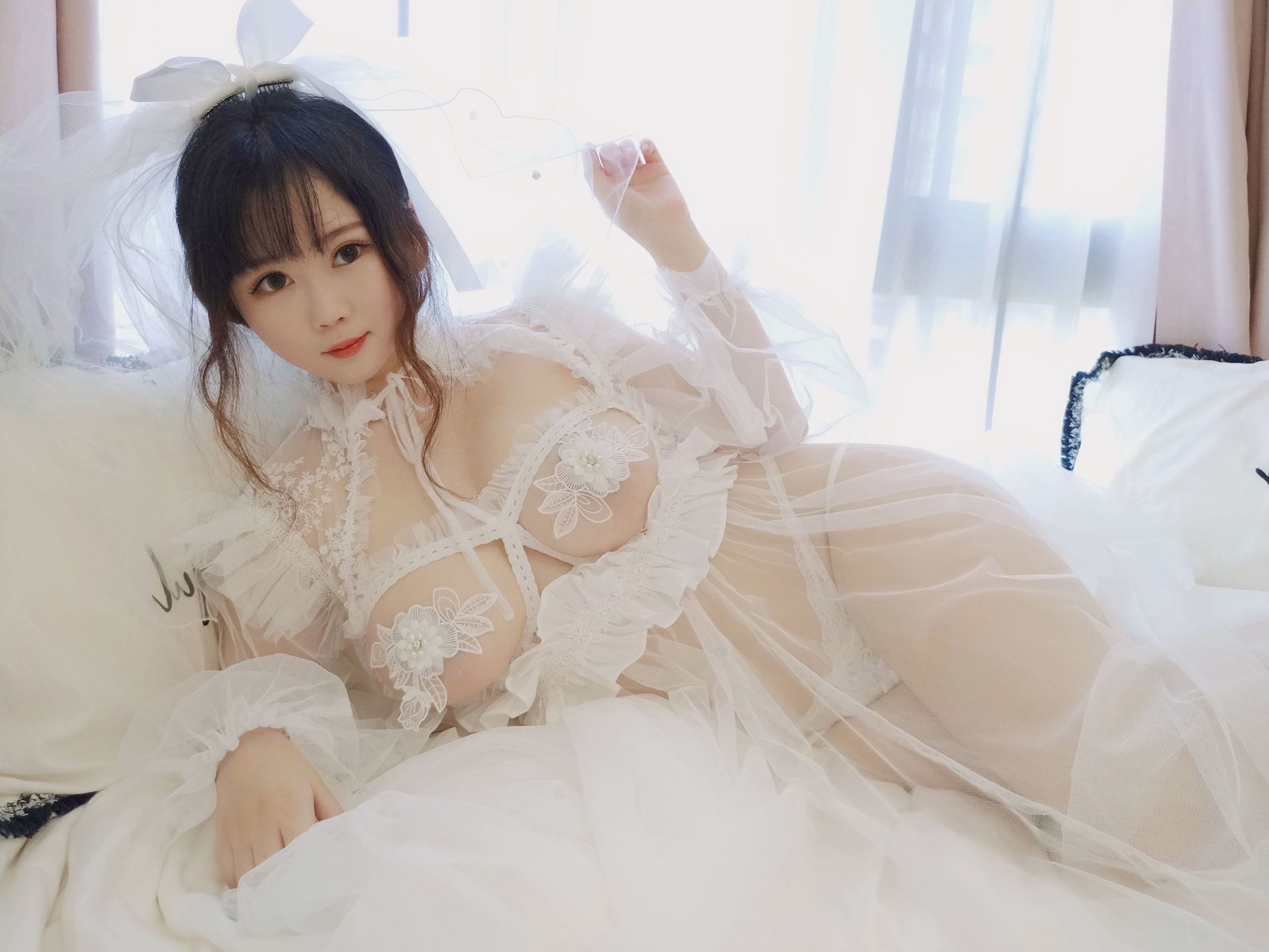 コスプレ写真] 蜜桃少女は依ちゃんや - 花嫁