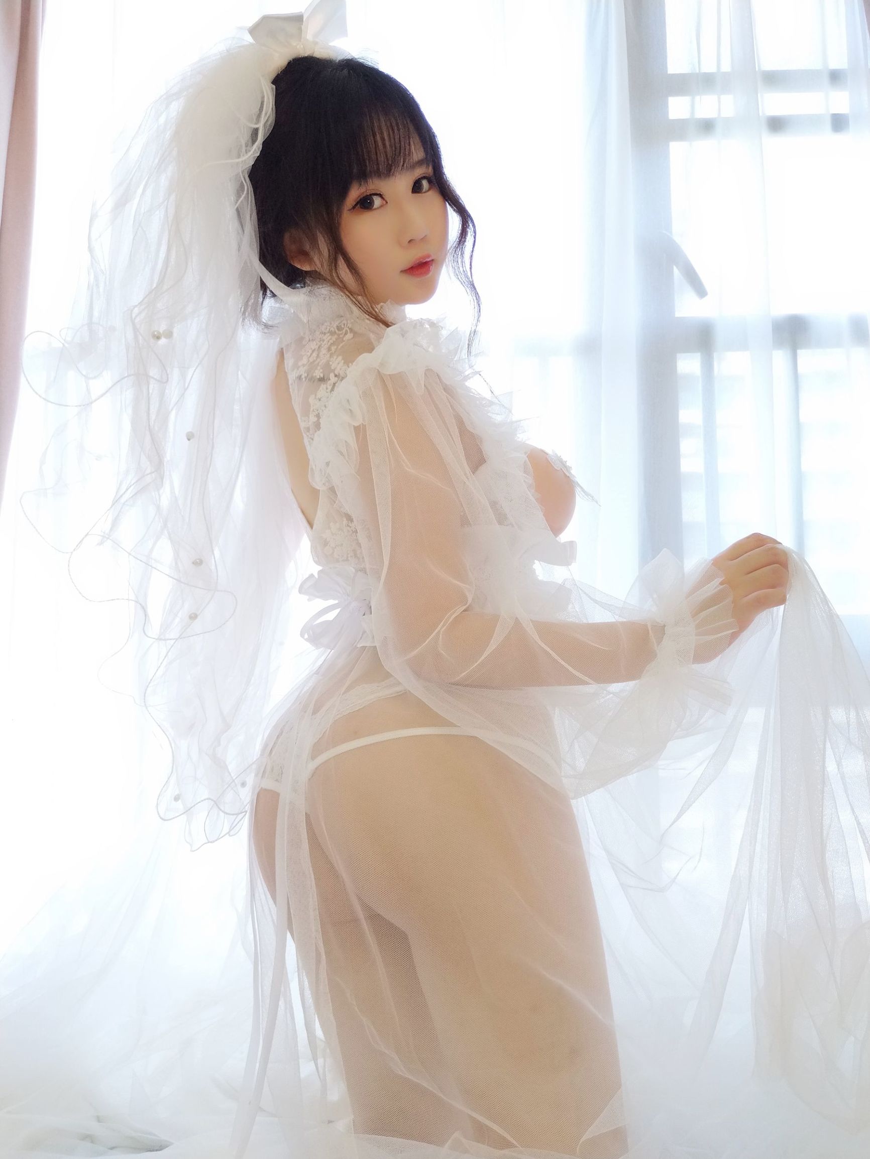 コスプレ写真] 蜜桃少女は依ちゃんや - 花嫁