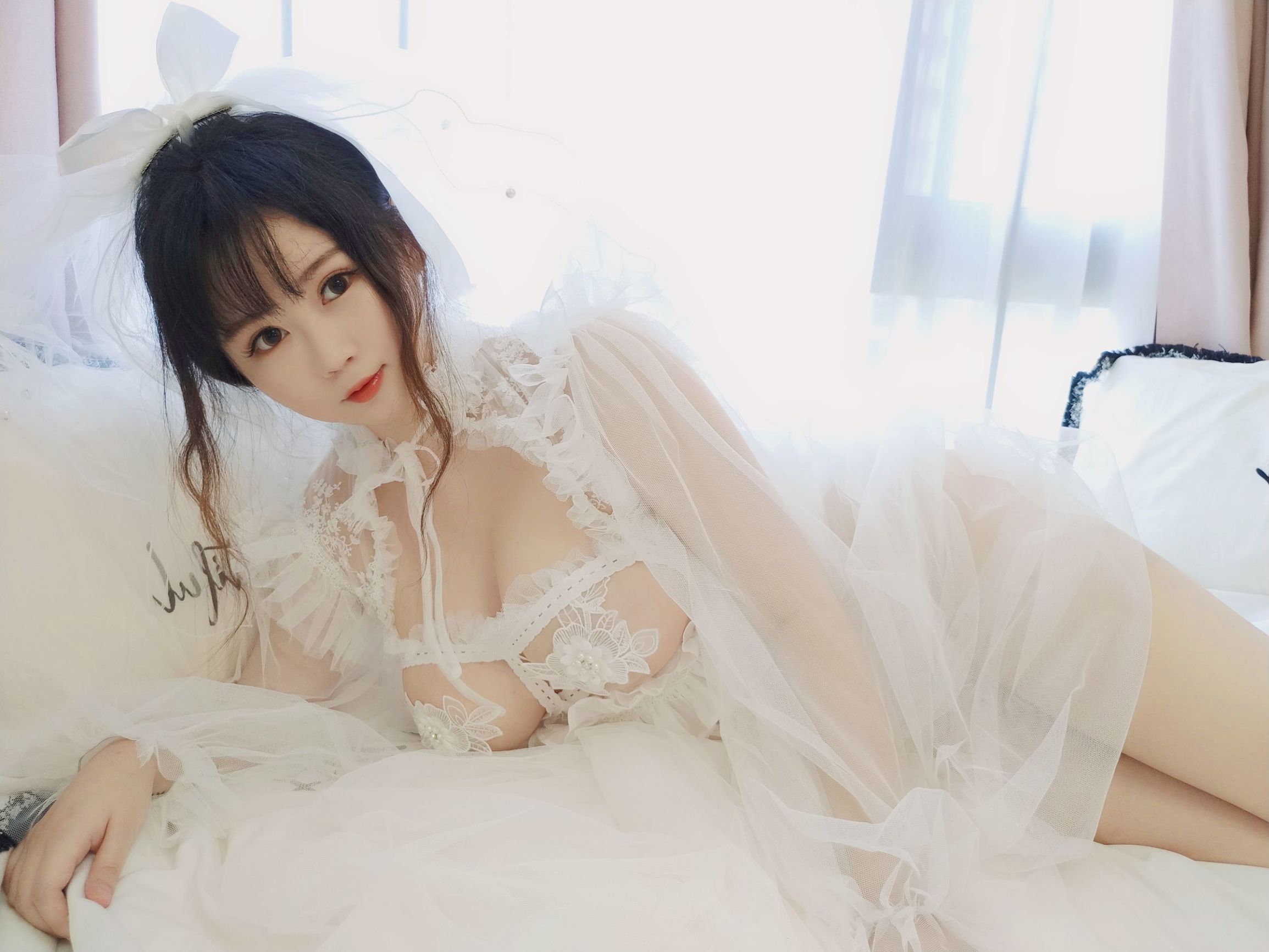 コスプレ写真] 蜜桃少女は依ちゃんや - 花嫁