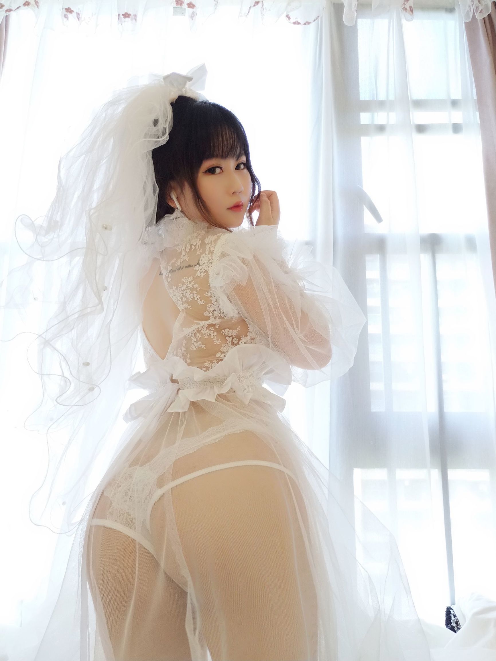 コスプレ写真] 蜜桃少女は依ちゃんや - 花嫁