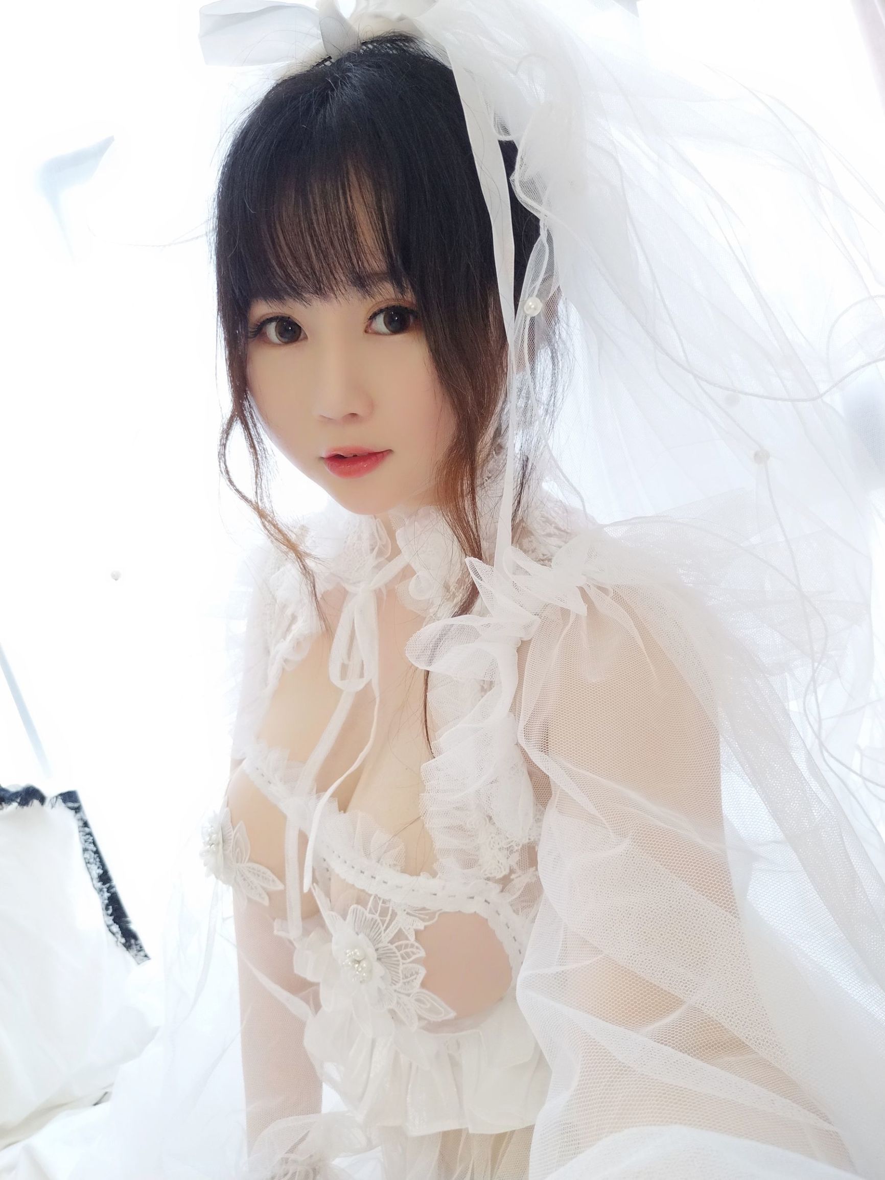 Cosplay Ảnh] Mật Đào Thiếu Nữ Là Yi Jiang - Cô Dâu