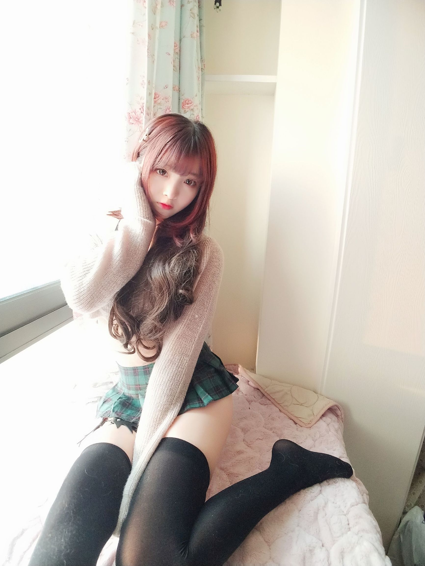 Cosplay寫真] 二次元美女古川神樂 - 性感毛衣