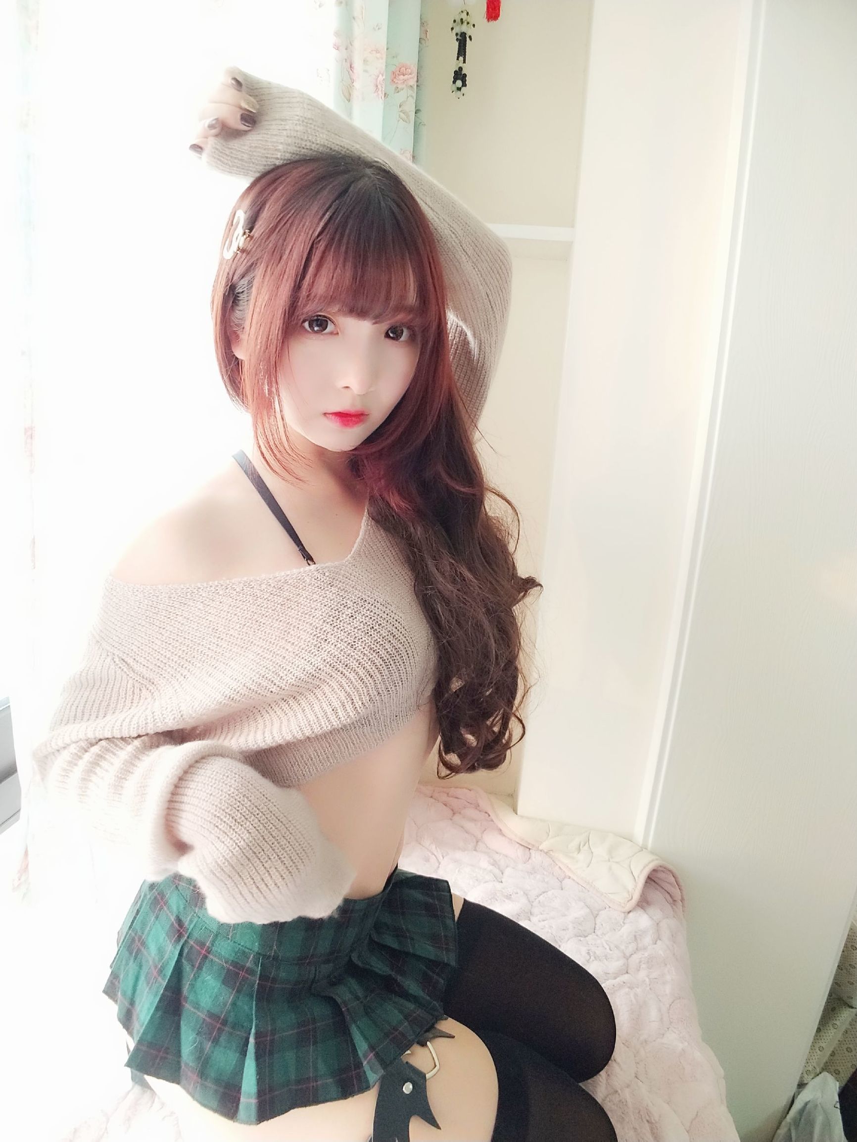 コスプレ写真] 二次元美女古川カグラ - セクシーなセーター