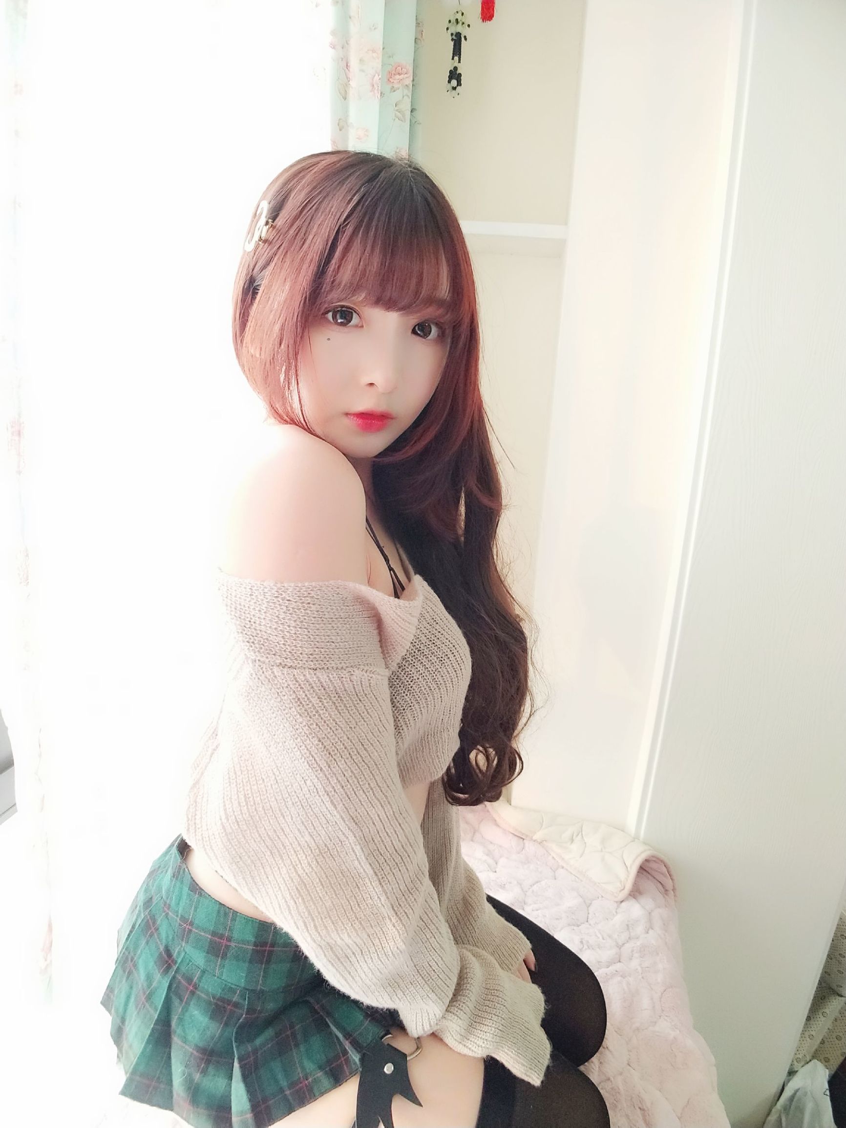 コスプレ写真] 二次元美女古川カグラ - セクシーなセーター