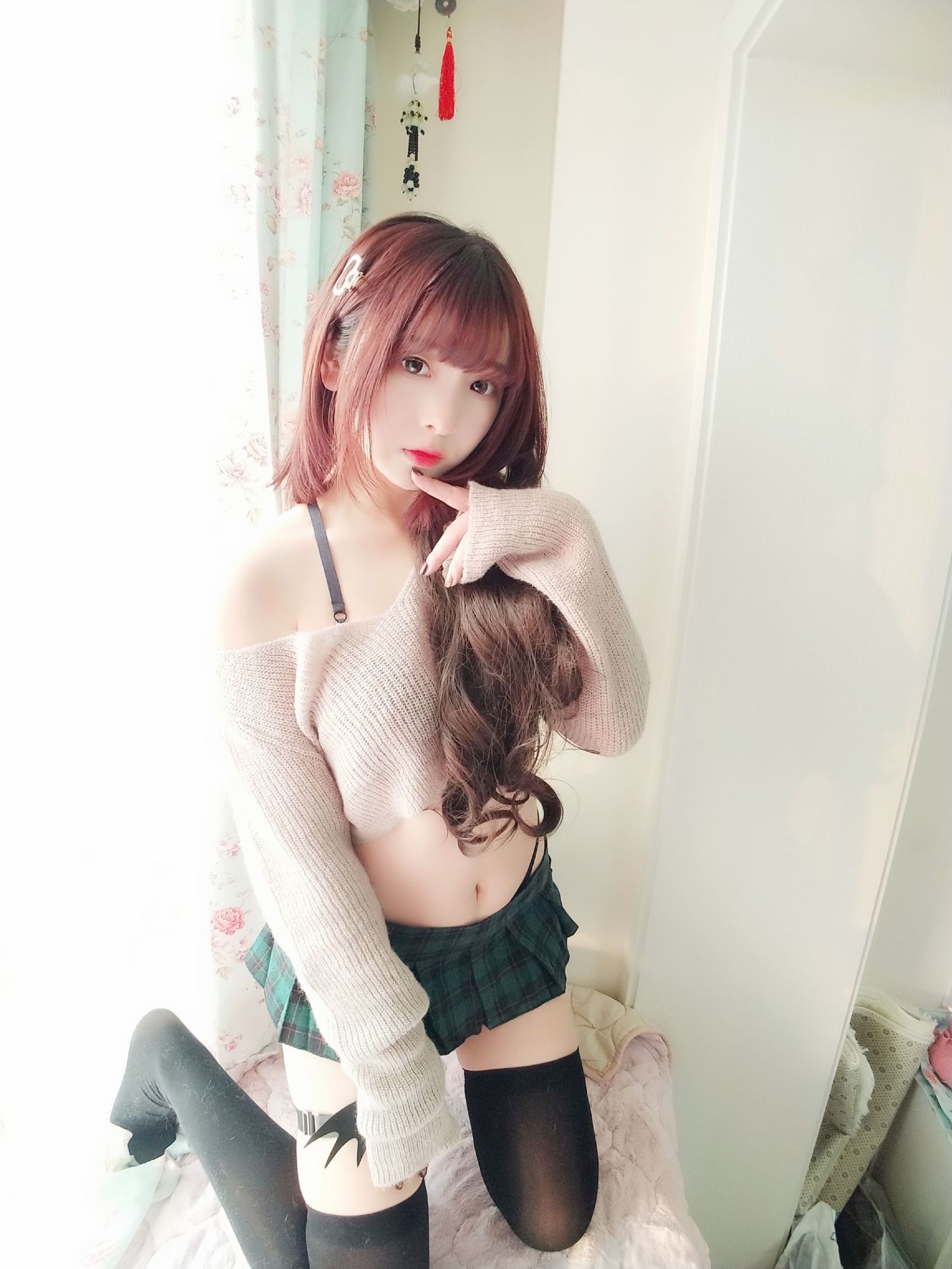 Cosplay Ảnh] 2D Mỹ Nhân Furukawa Kagura - Áo Len Gợi Cảm
