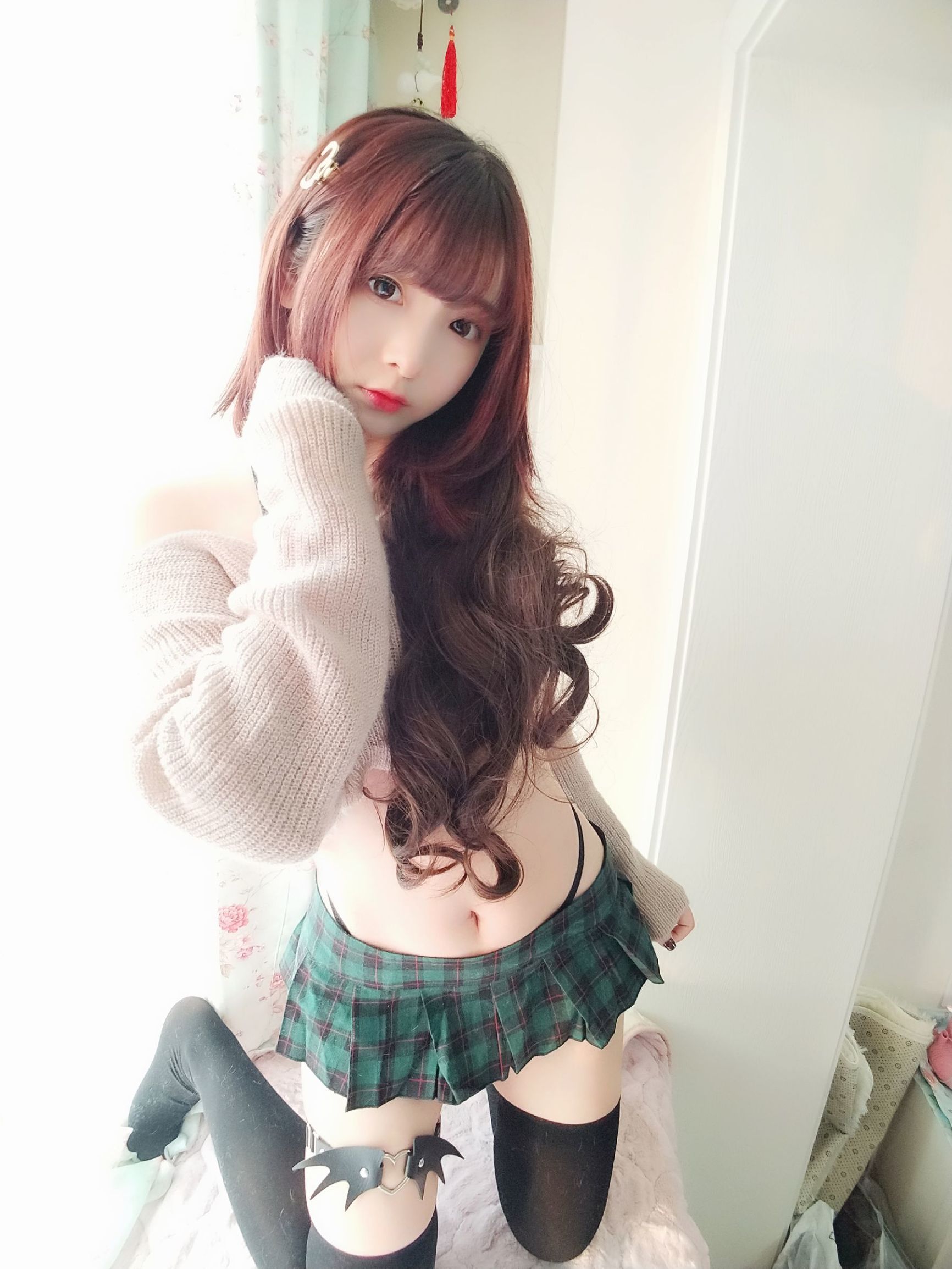 Cosplay Ảnh] 2D Mỹ Nhân Furukawa Kagura - Áo Len Gợi Cảm