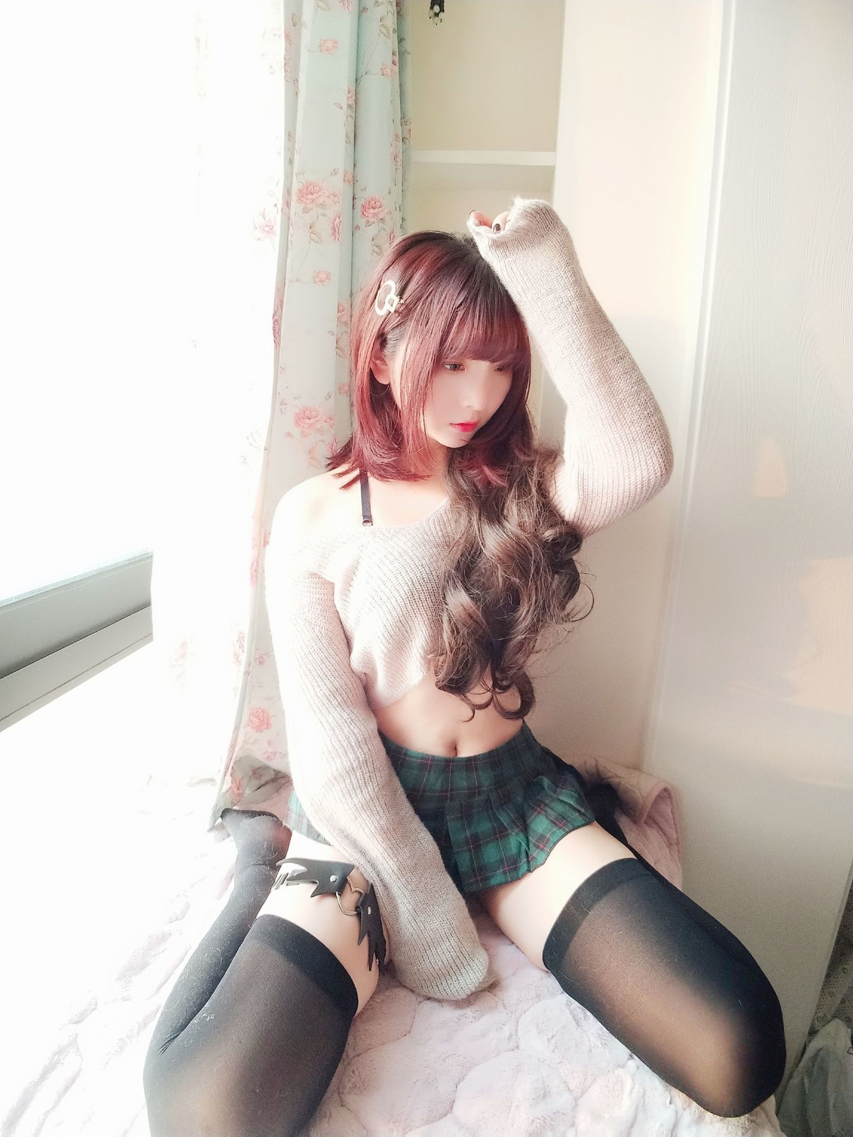 コスプレ写真] 二次元美女古川カグラ - セクシーなセーター