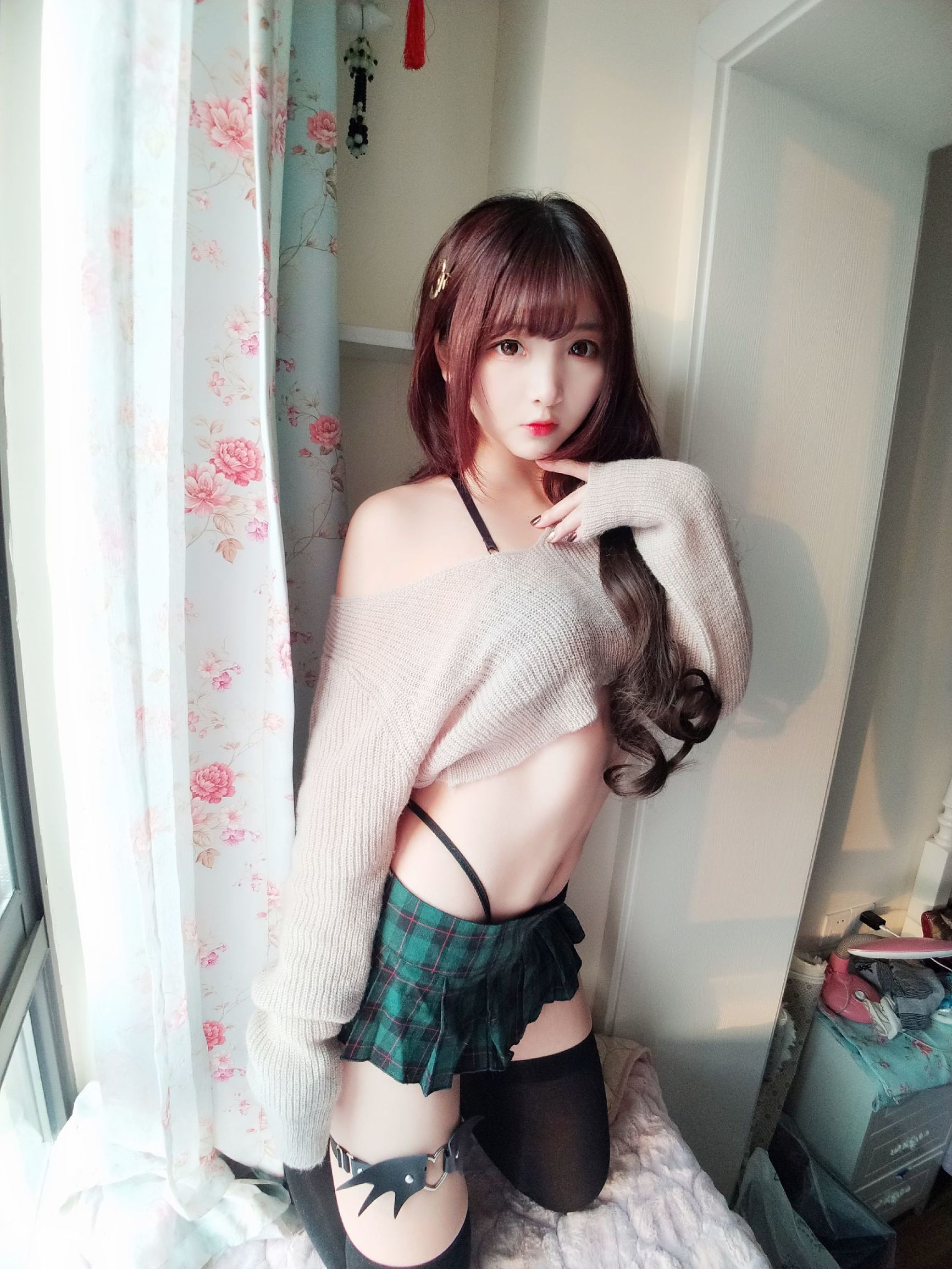 Cosplay寫真] 二次元美女古川神樂 - 性感毛衣