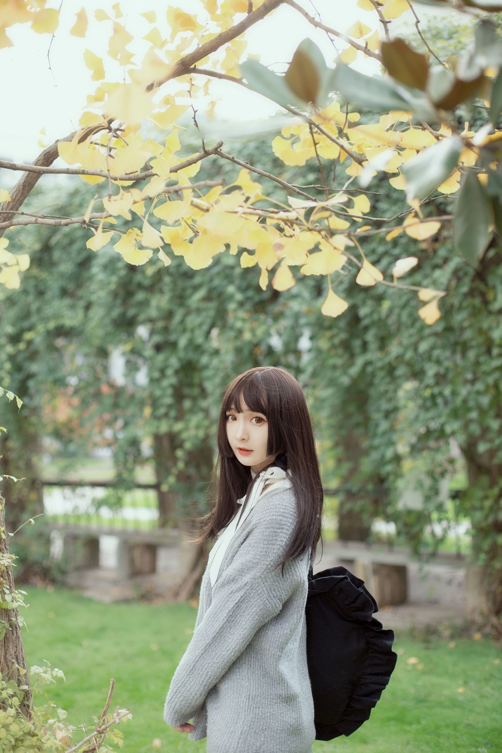 Cosplay Ảnh] Người đẹp 2D Furukawa Kagura - Dưới cây bạch quả