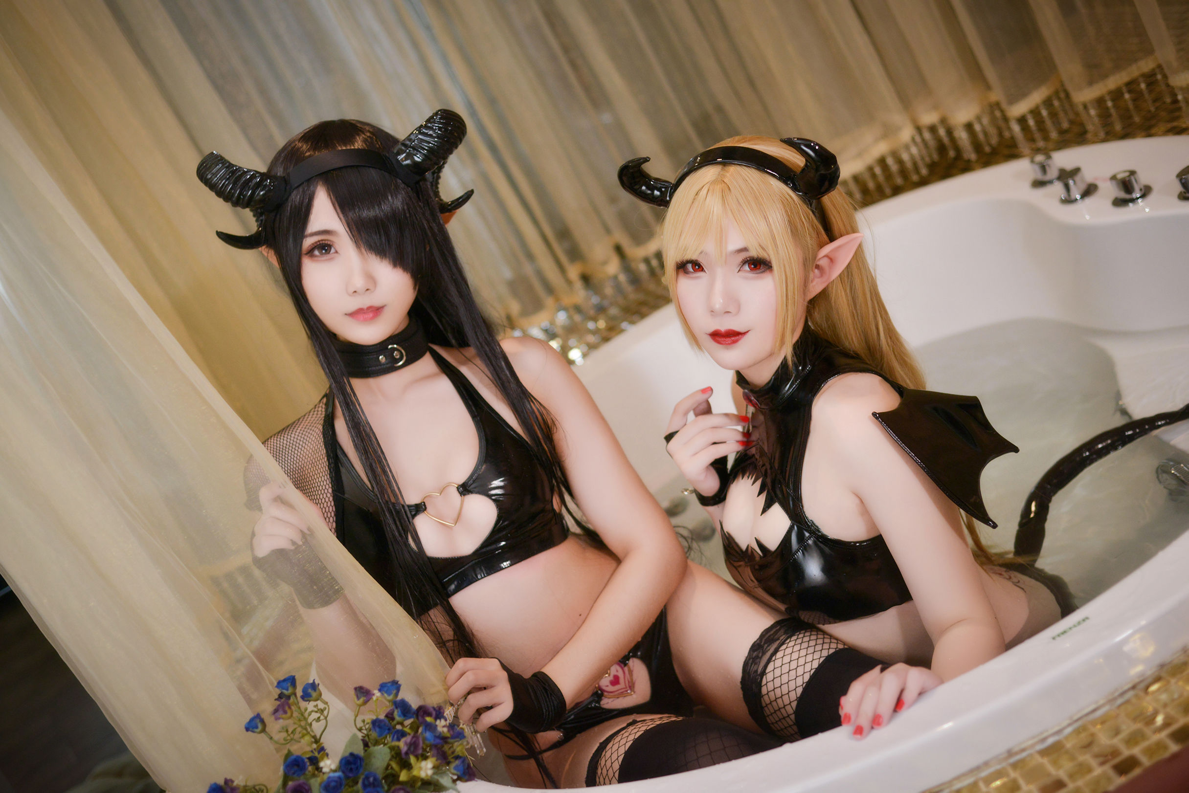 Cosplay Ảnh] Blogger Anime Hiểu Mỹ Mẹ - Bộ sưu tập Đôi Succubus