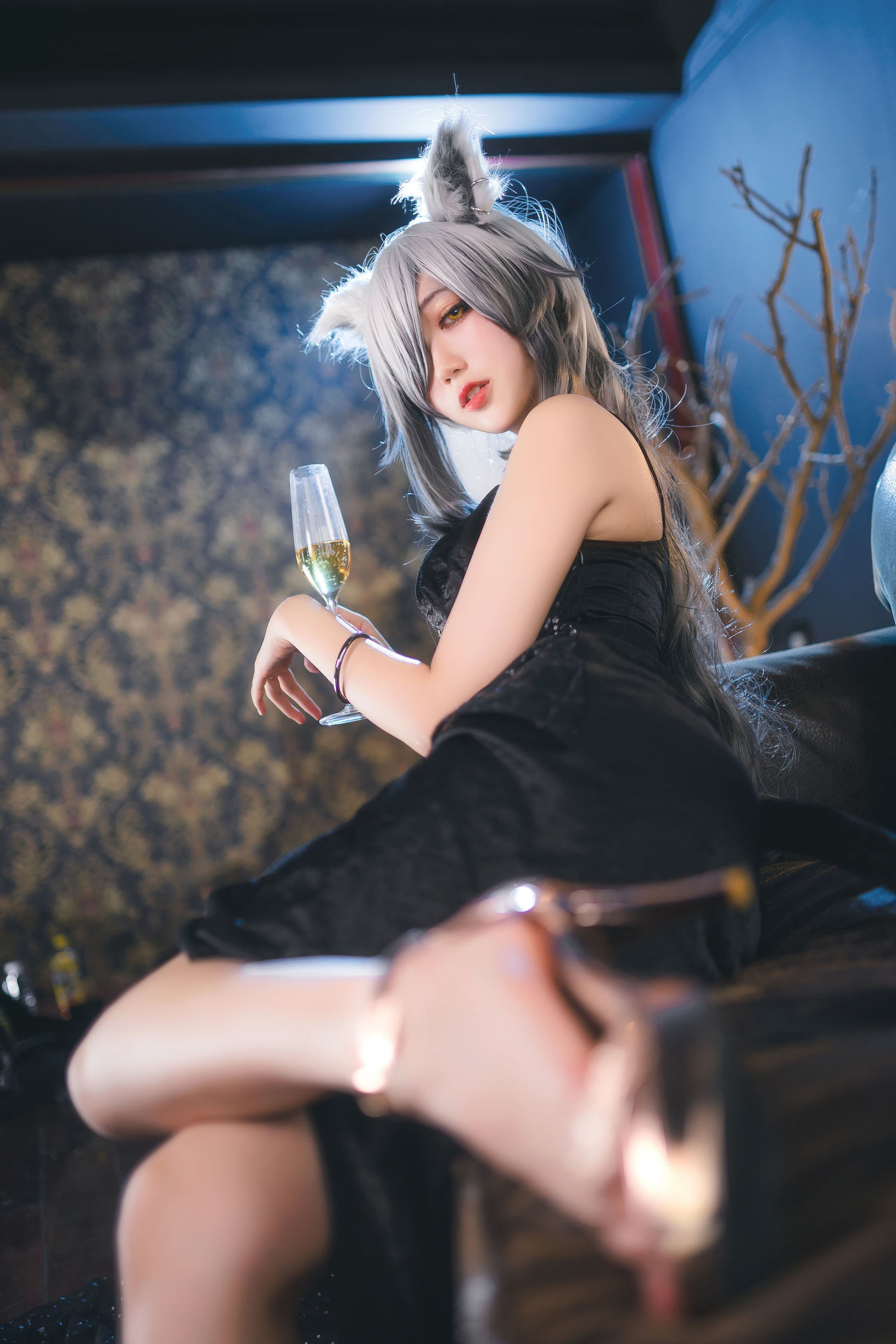 Cosplay Photos] Zhou Ji is a Cute Bunny - Formal Dress